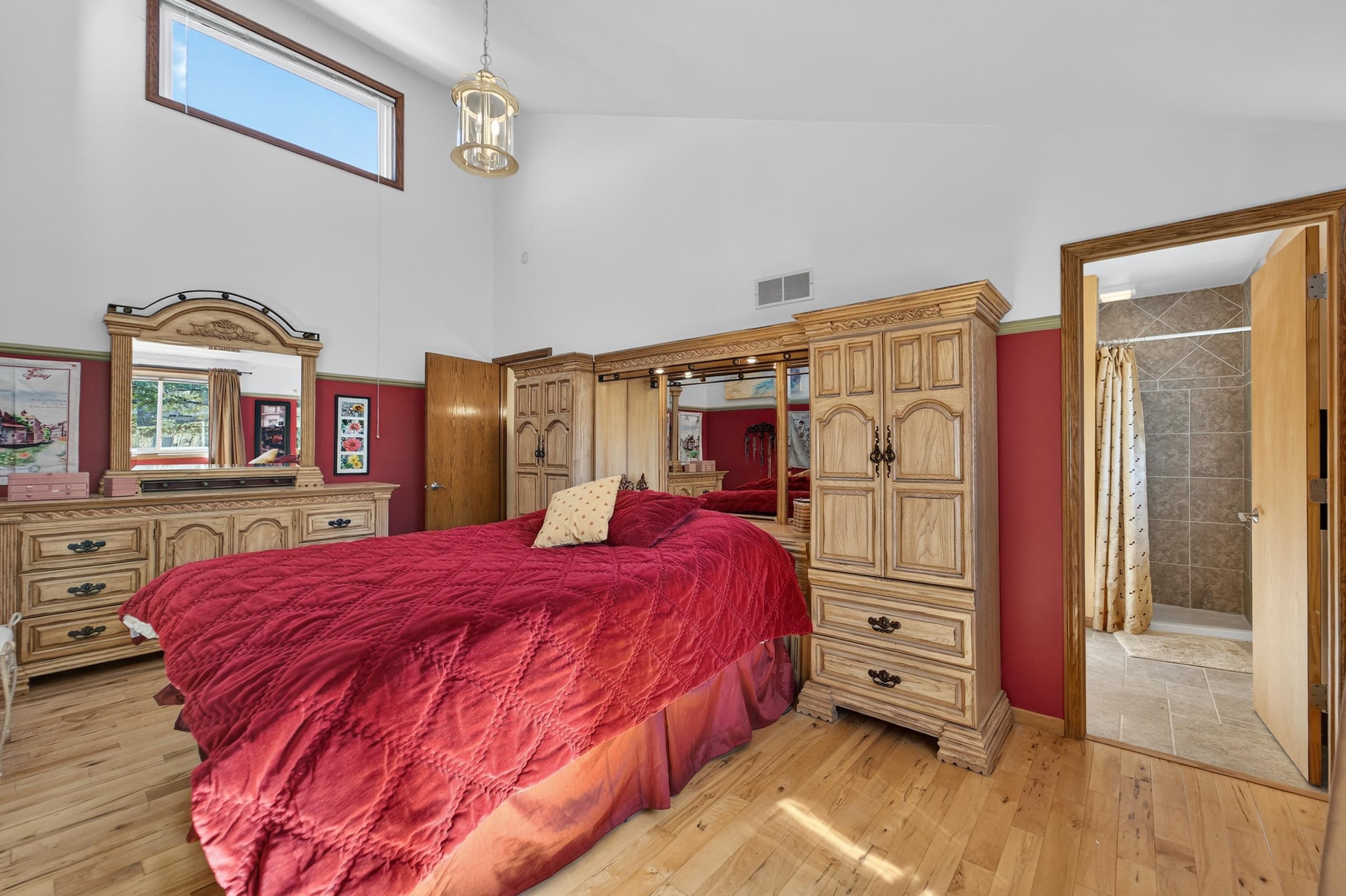 7115 Spring Hill Drive