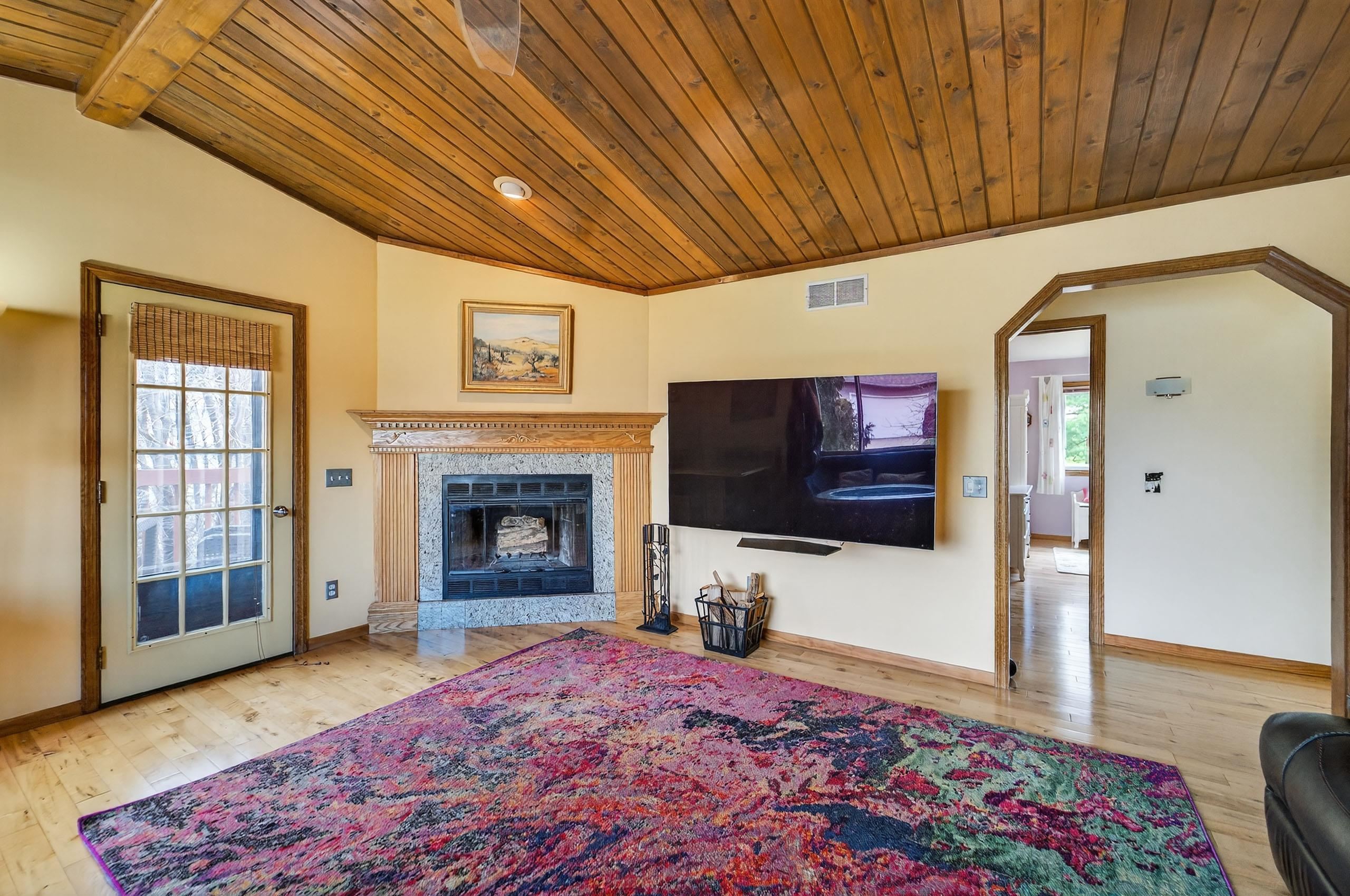 7115 Spring Hill Drive