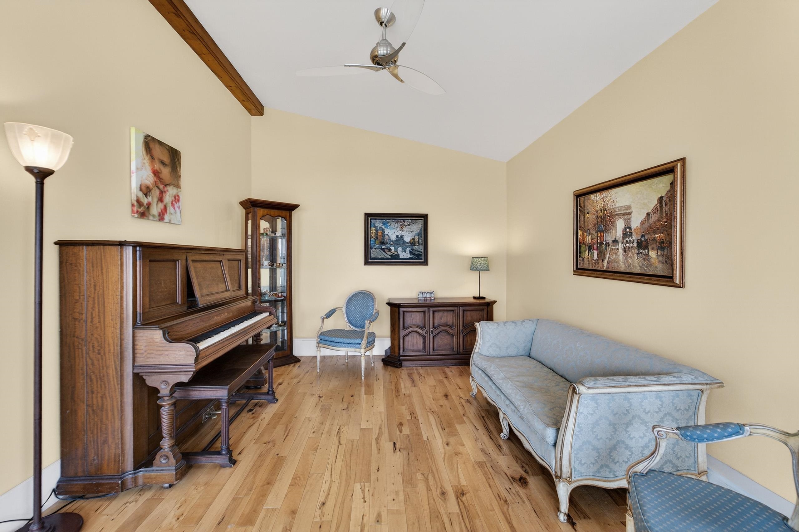 7115 Spring Hill Drive