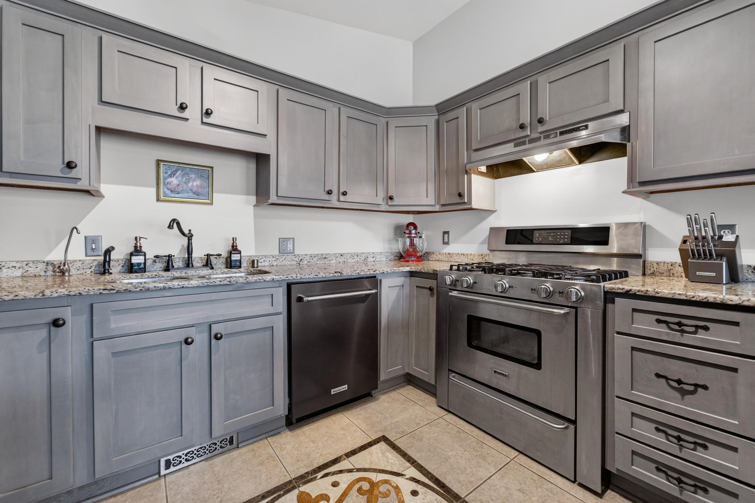 7115 Spring Hill Drive