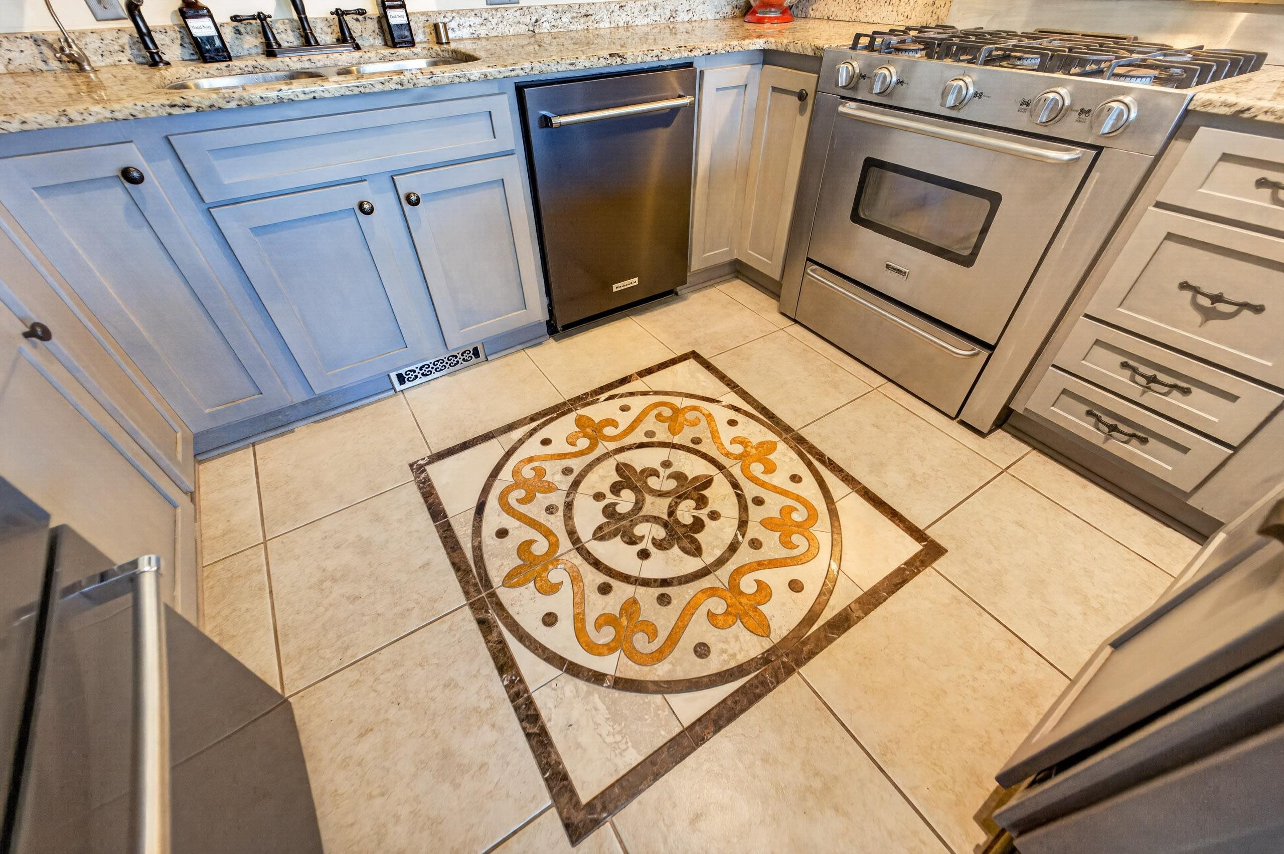 7115 Spring Hill Drive