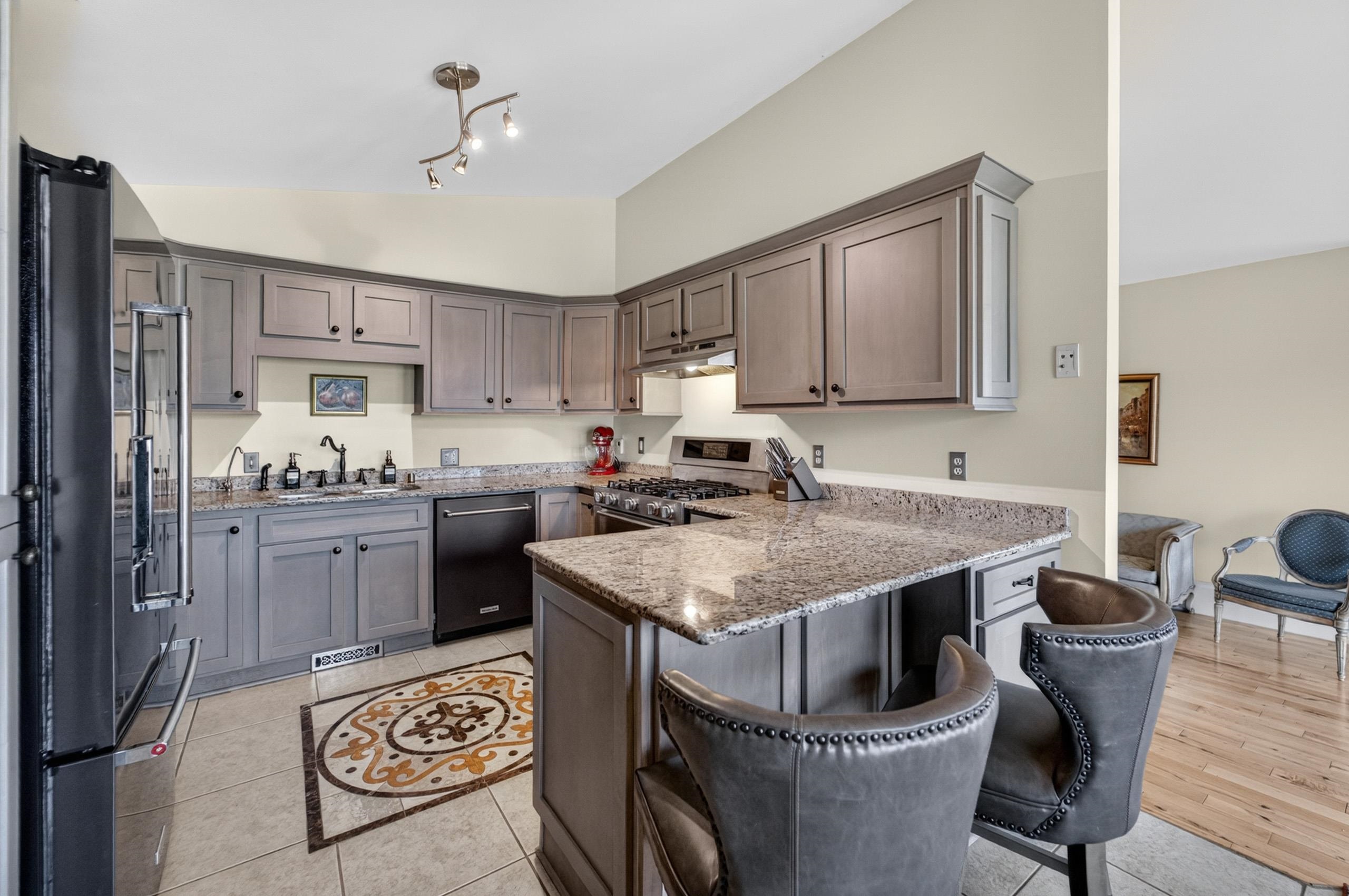 7115 Spring Hill Drive