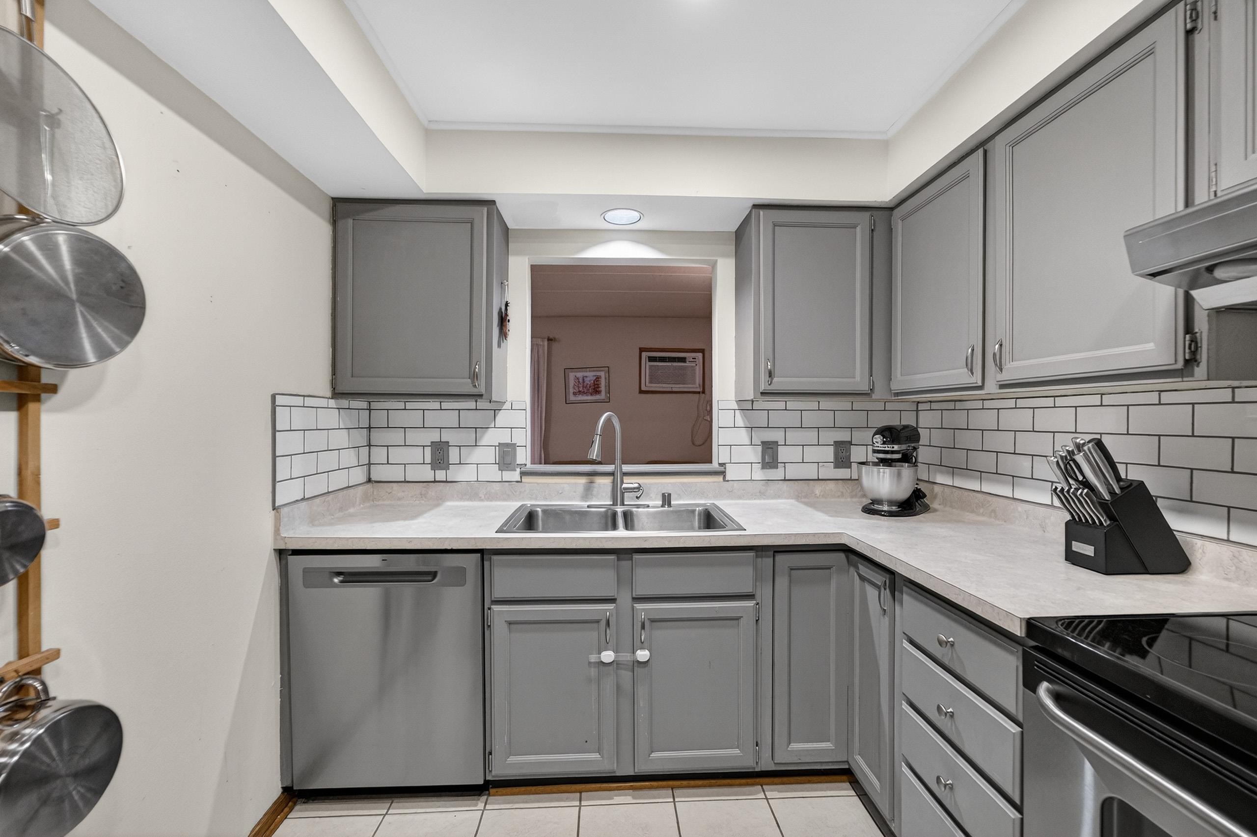 14 Maple Wood Lane 18