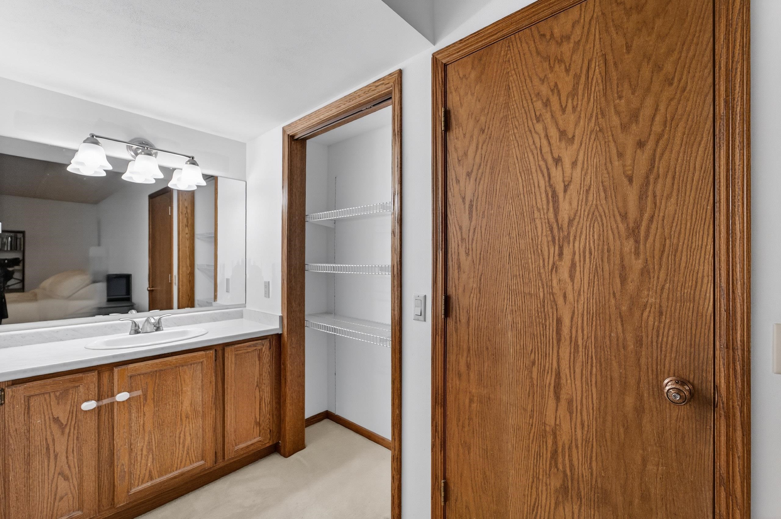 14 Maple Wood Lane 18