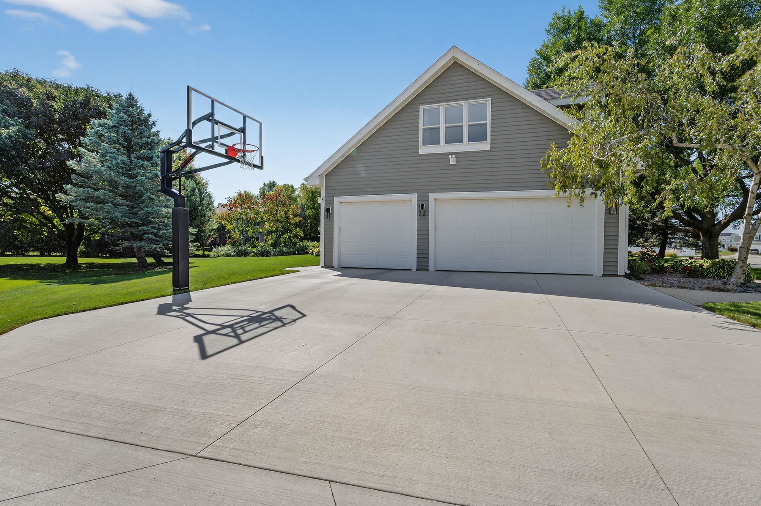 5885 Persimmon Drive