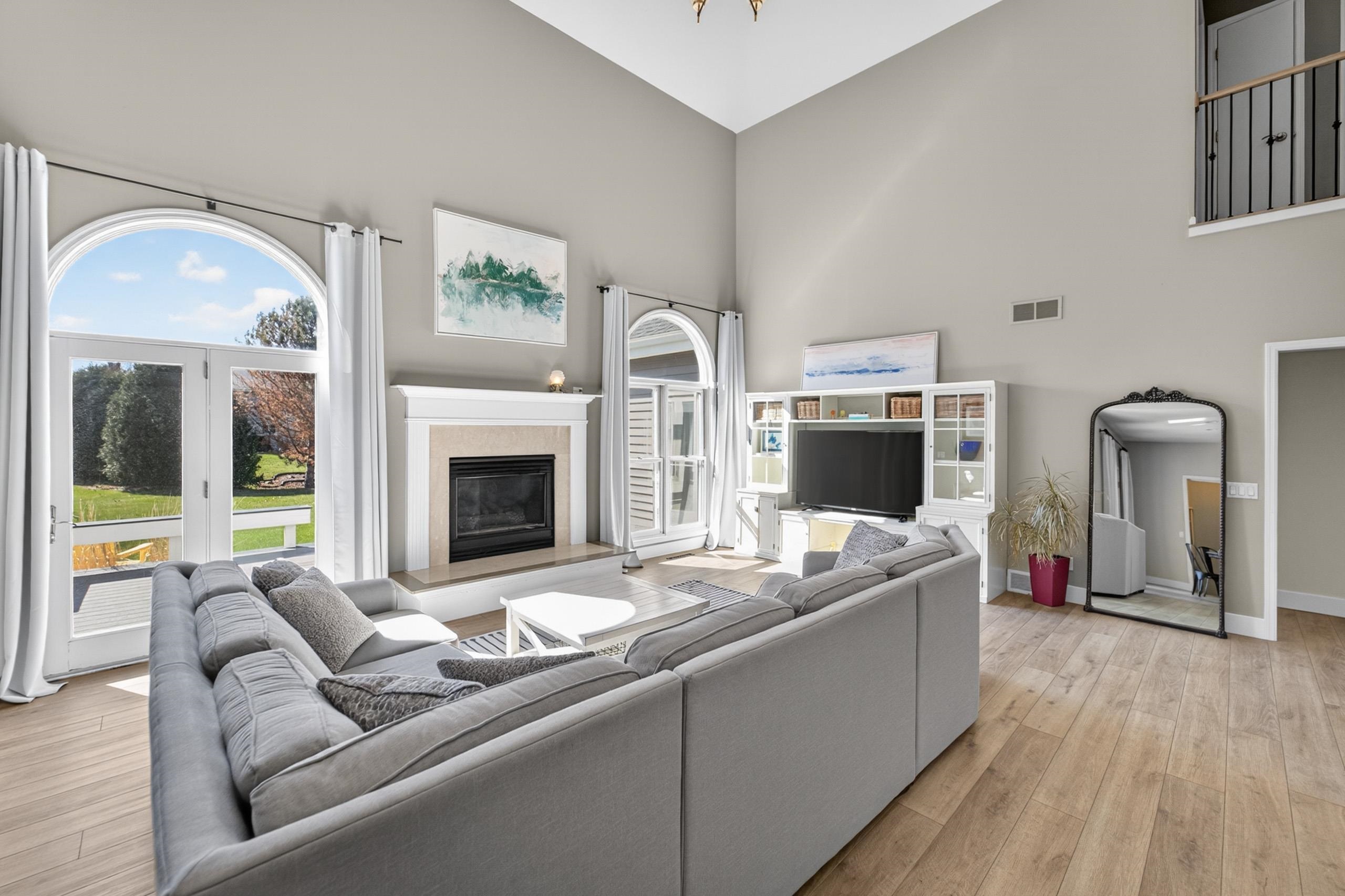 5885 Persimmon Drive