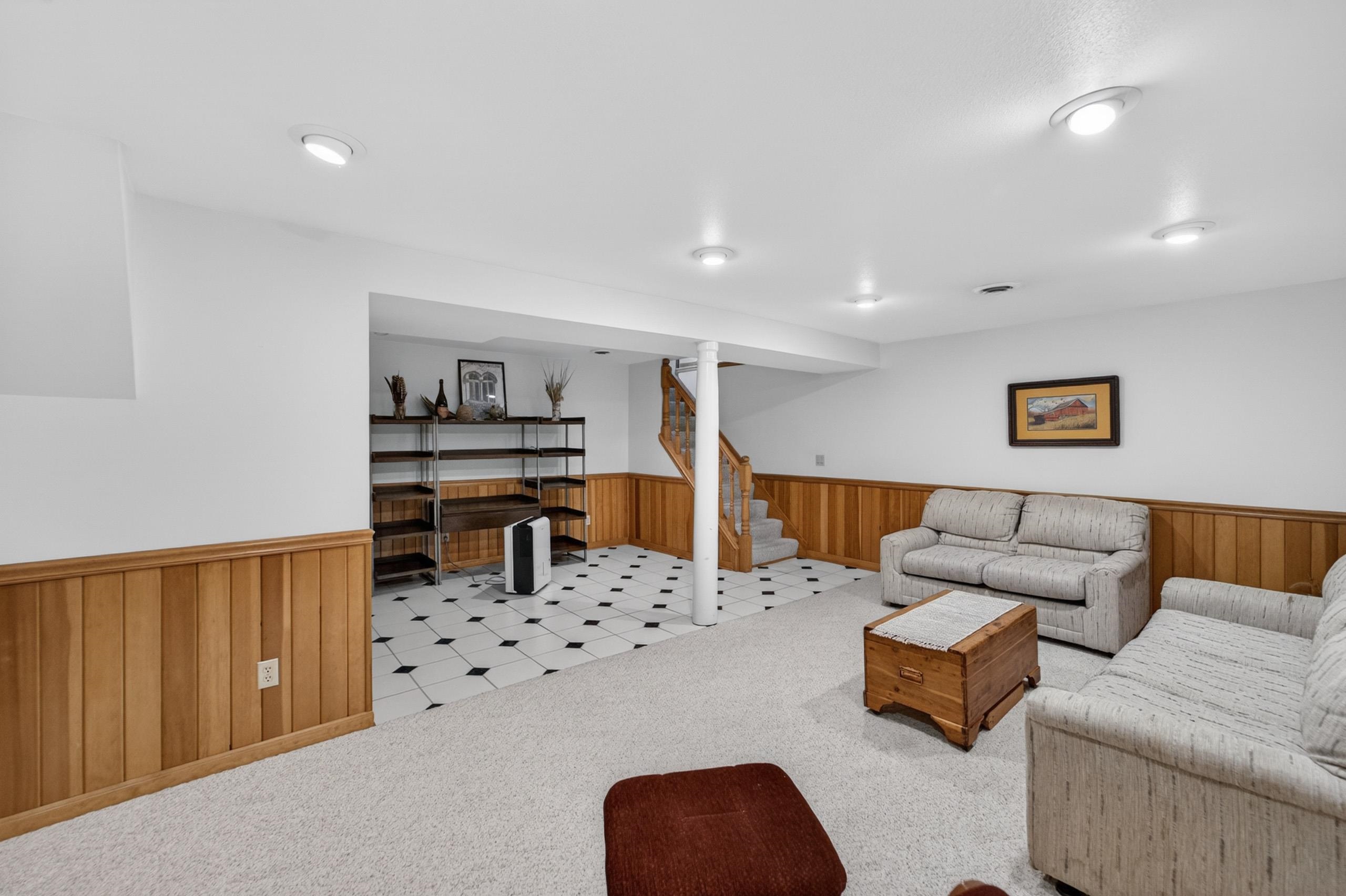 5909 Meadowood Drive