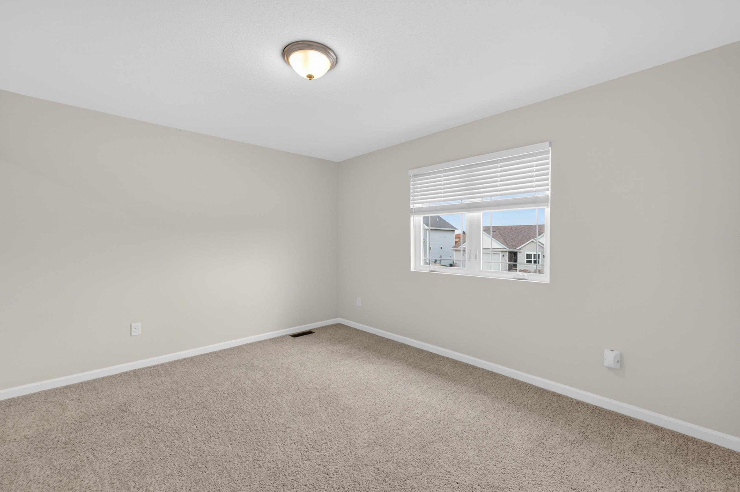 976 Griffin Way