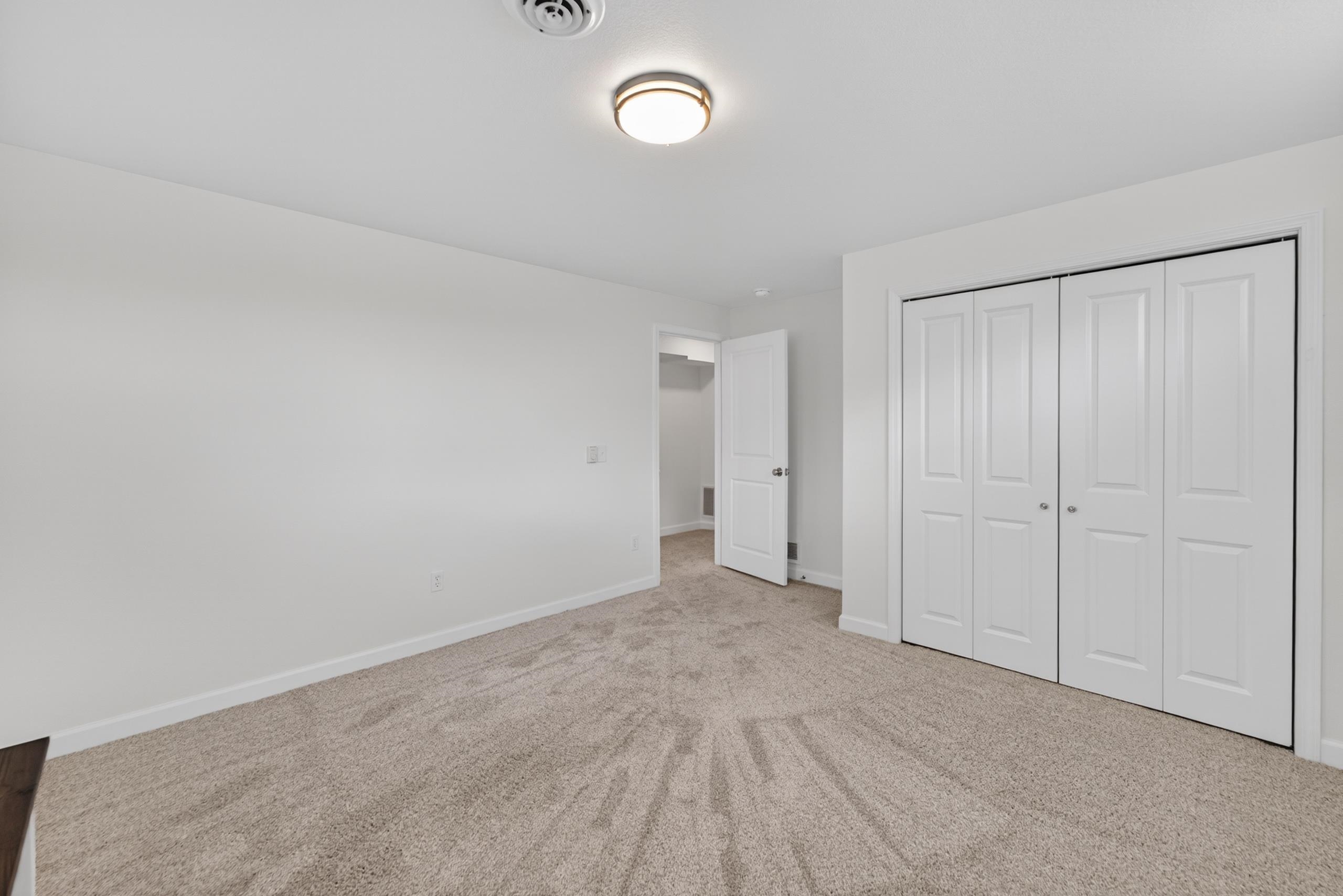 976 Griffin Way