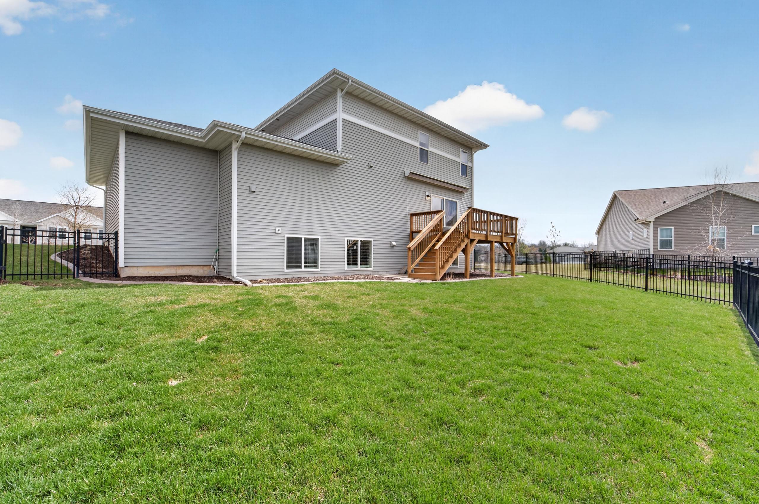 976 Griffin Way