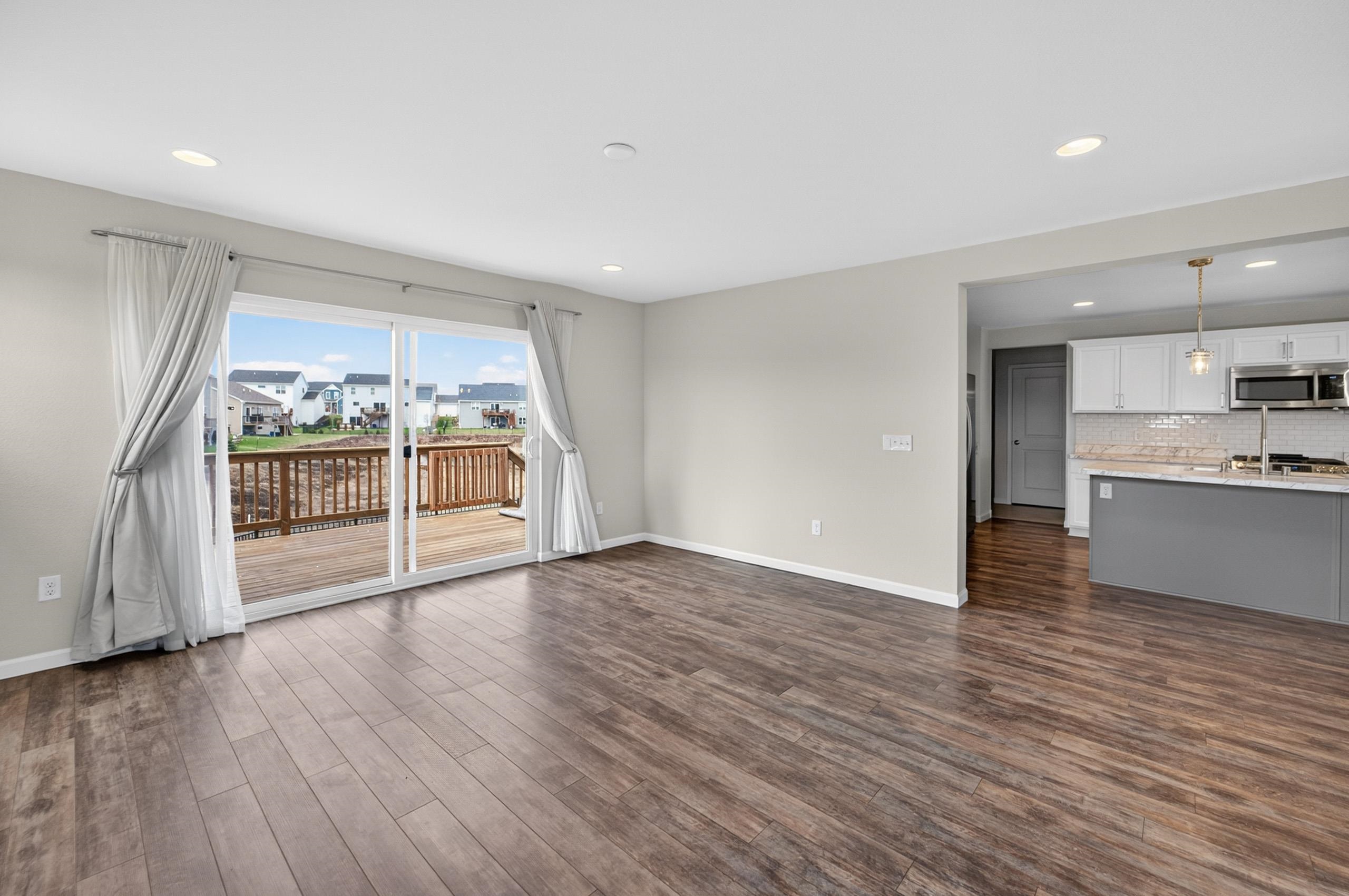 976 Griffin Way