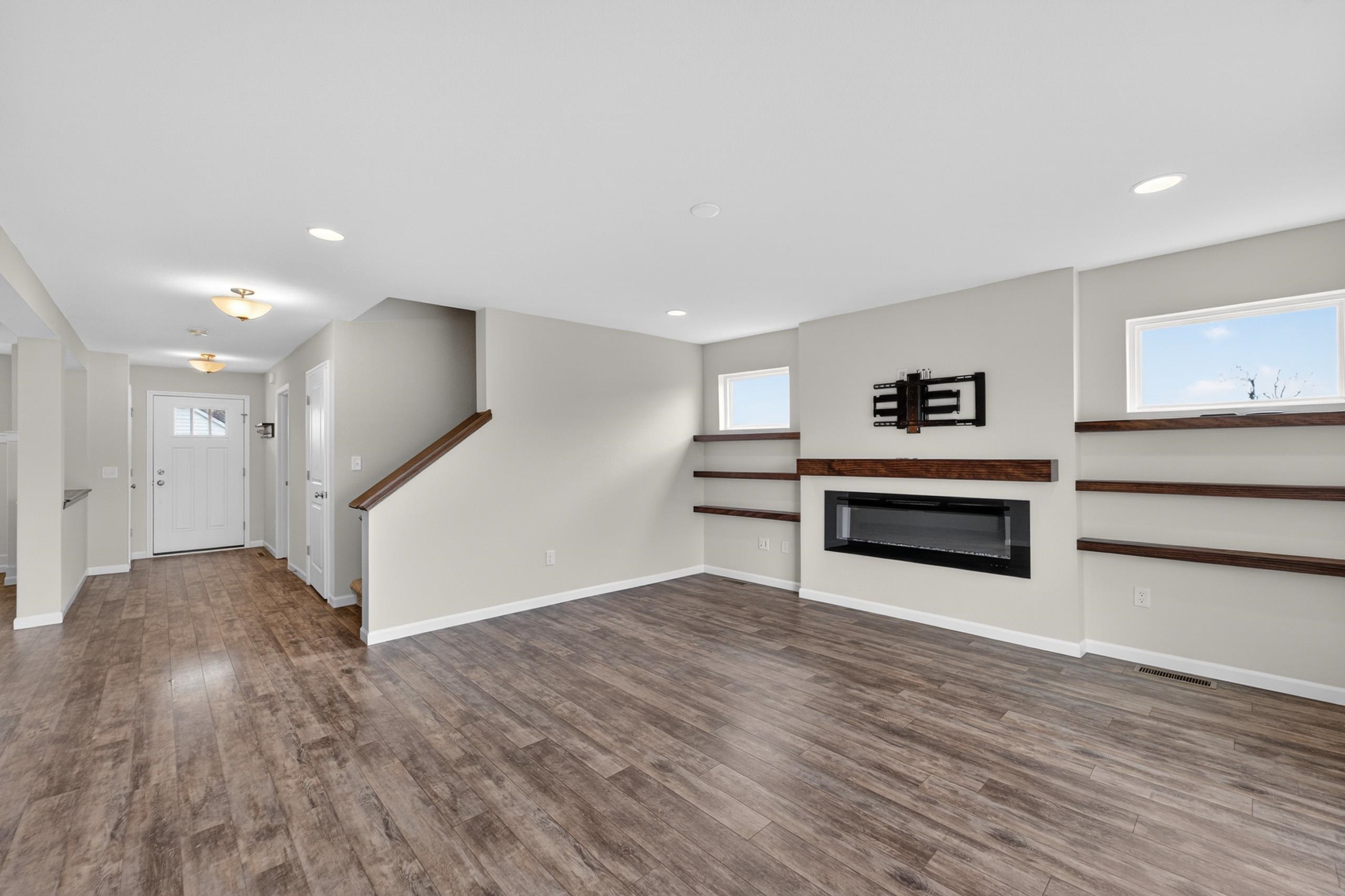 976 Griffin Way