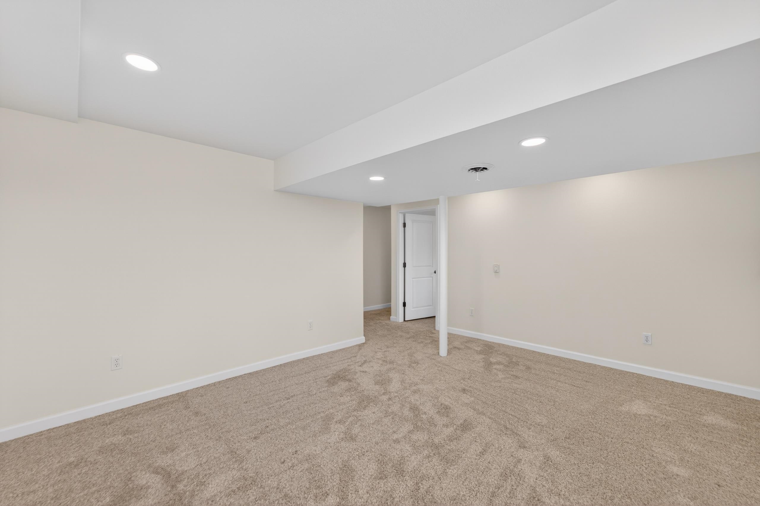 976 Griffin Way