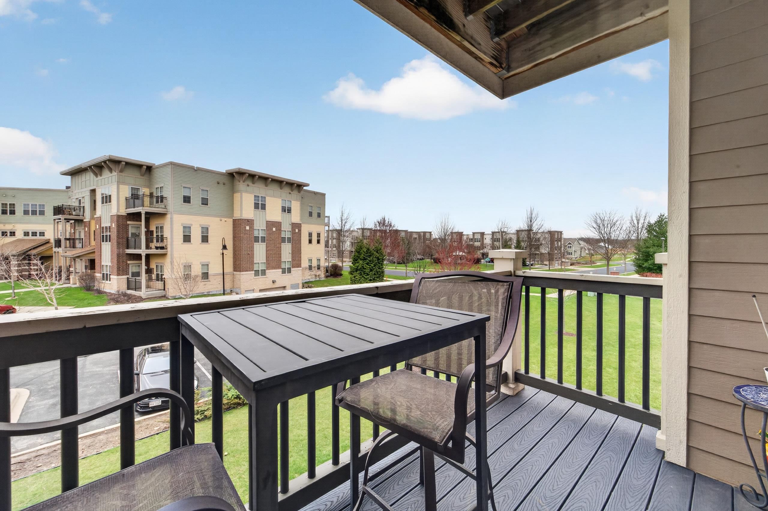 5192 Sassafras Drive 201