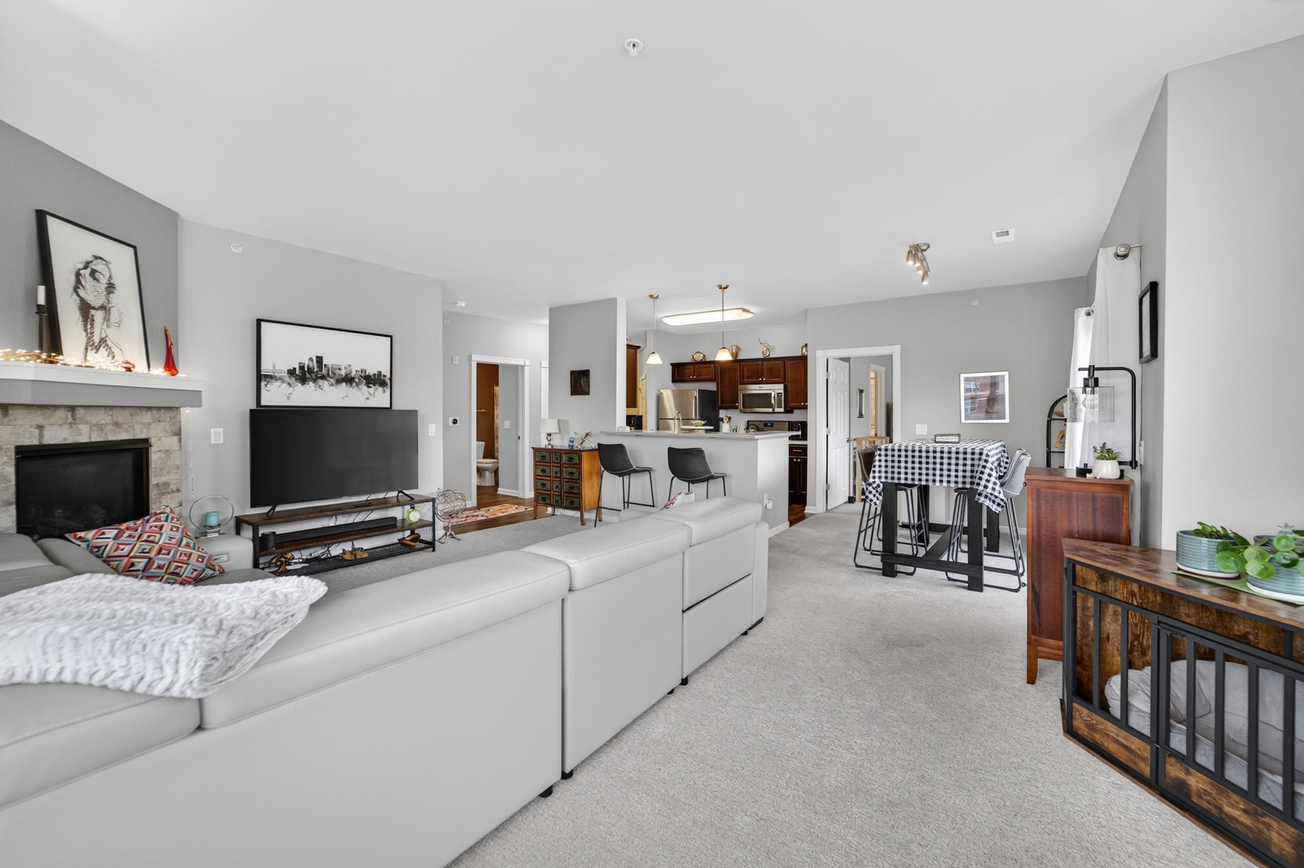 5192 Sassafras Drive 201