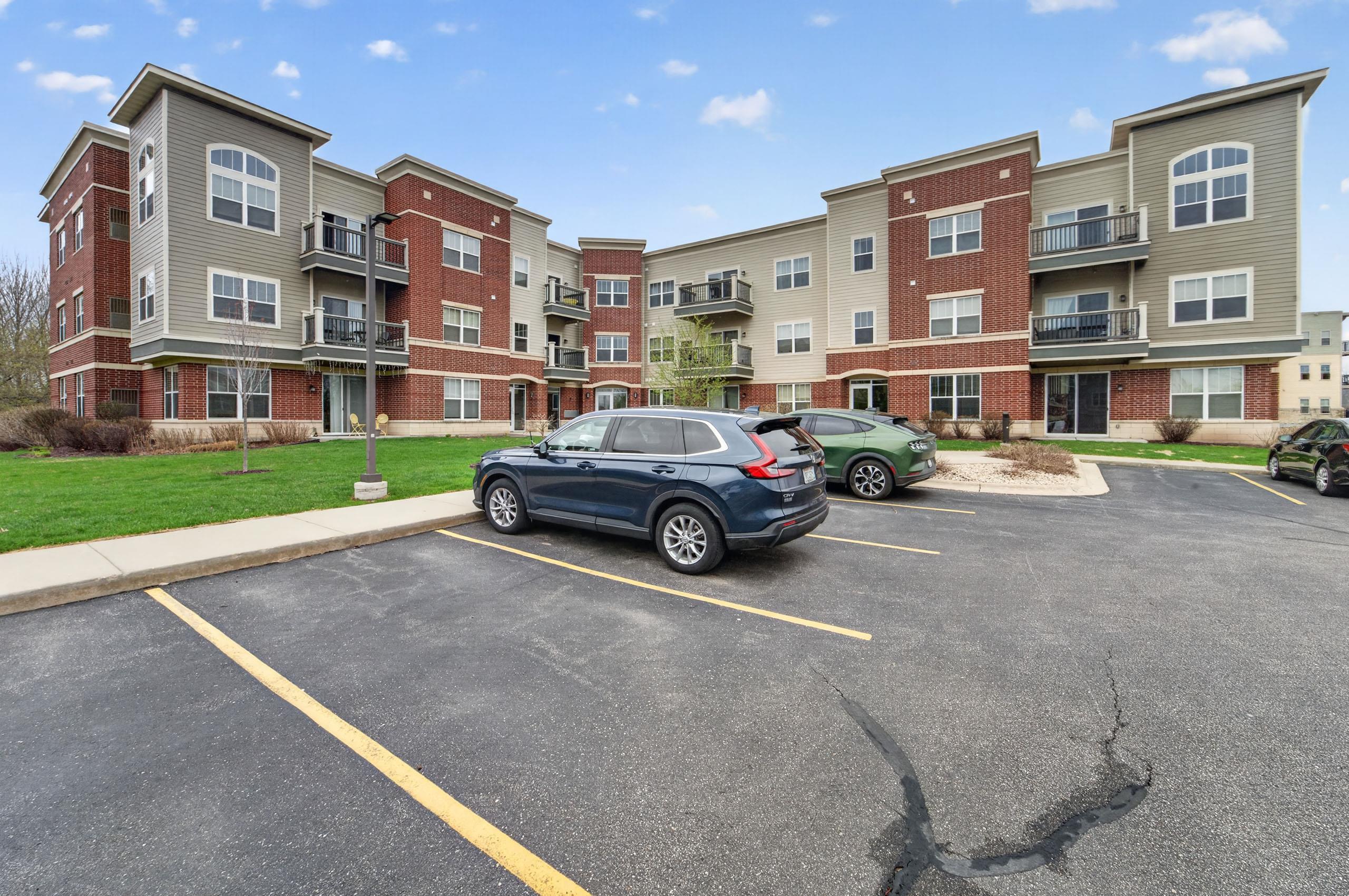 5192 Sassafras Drive 201