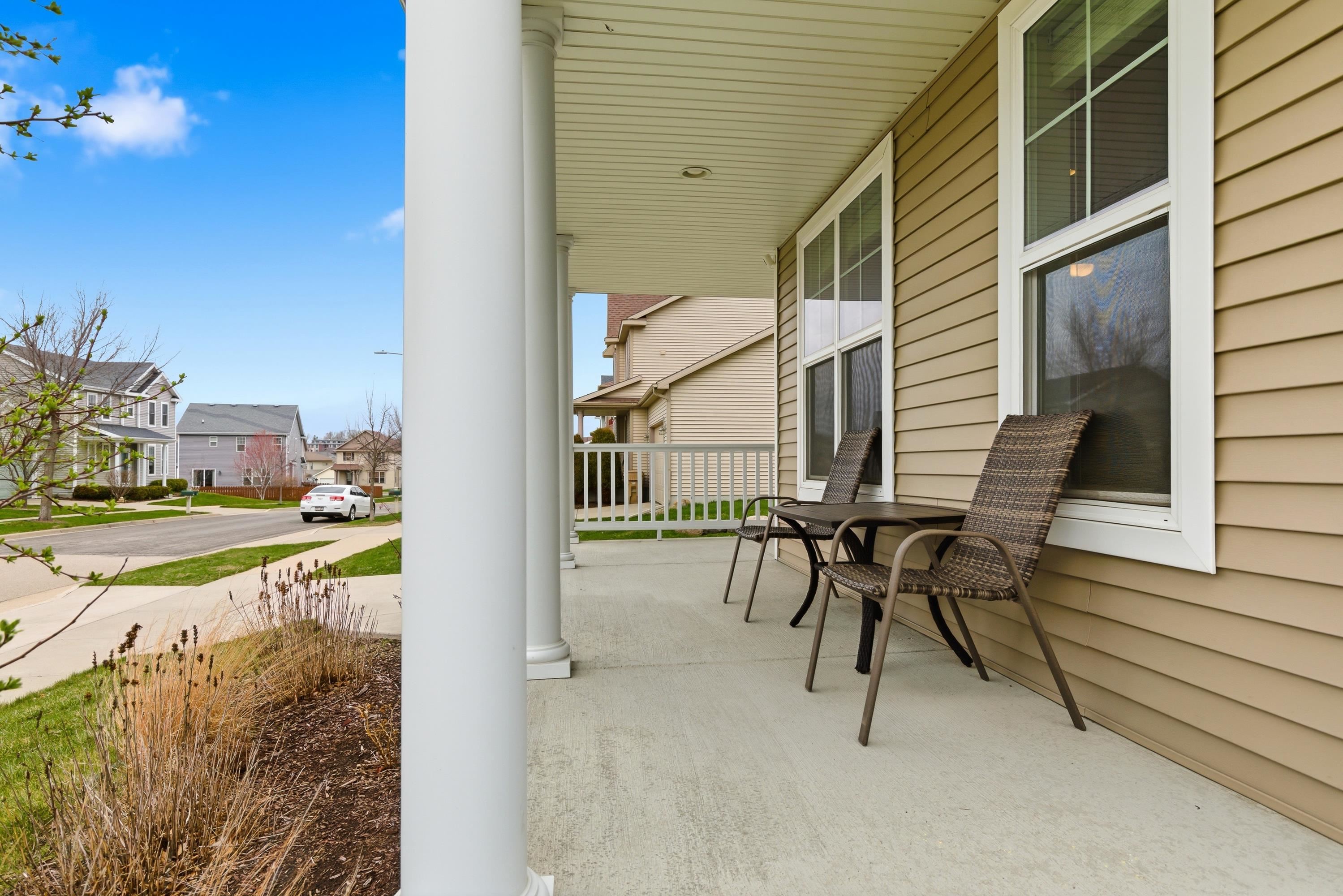 537 Roman Mist Way
