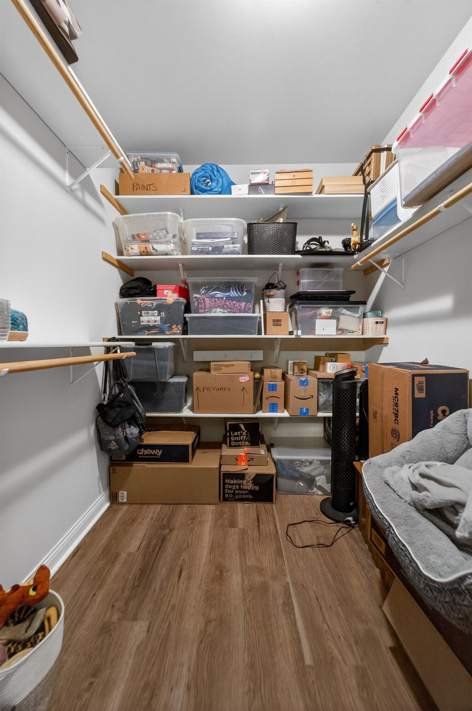 609 S Meadowbrook Lane