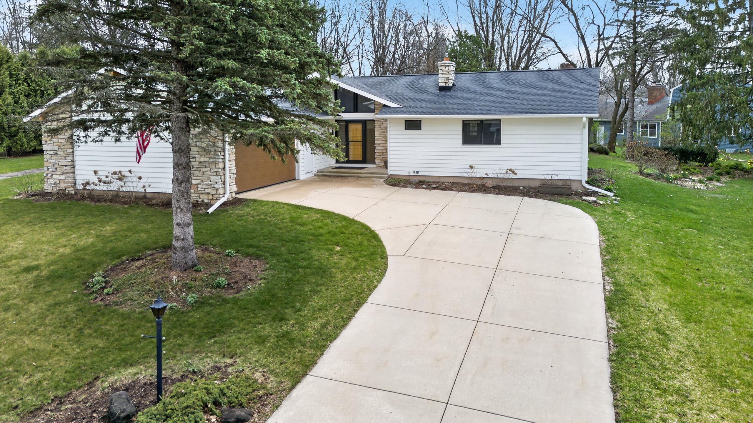 13 Oxwood Circle