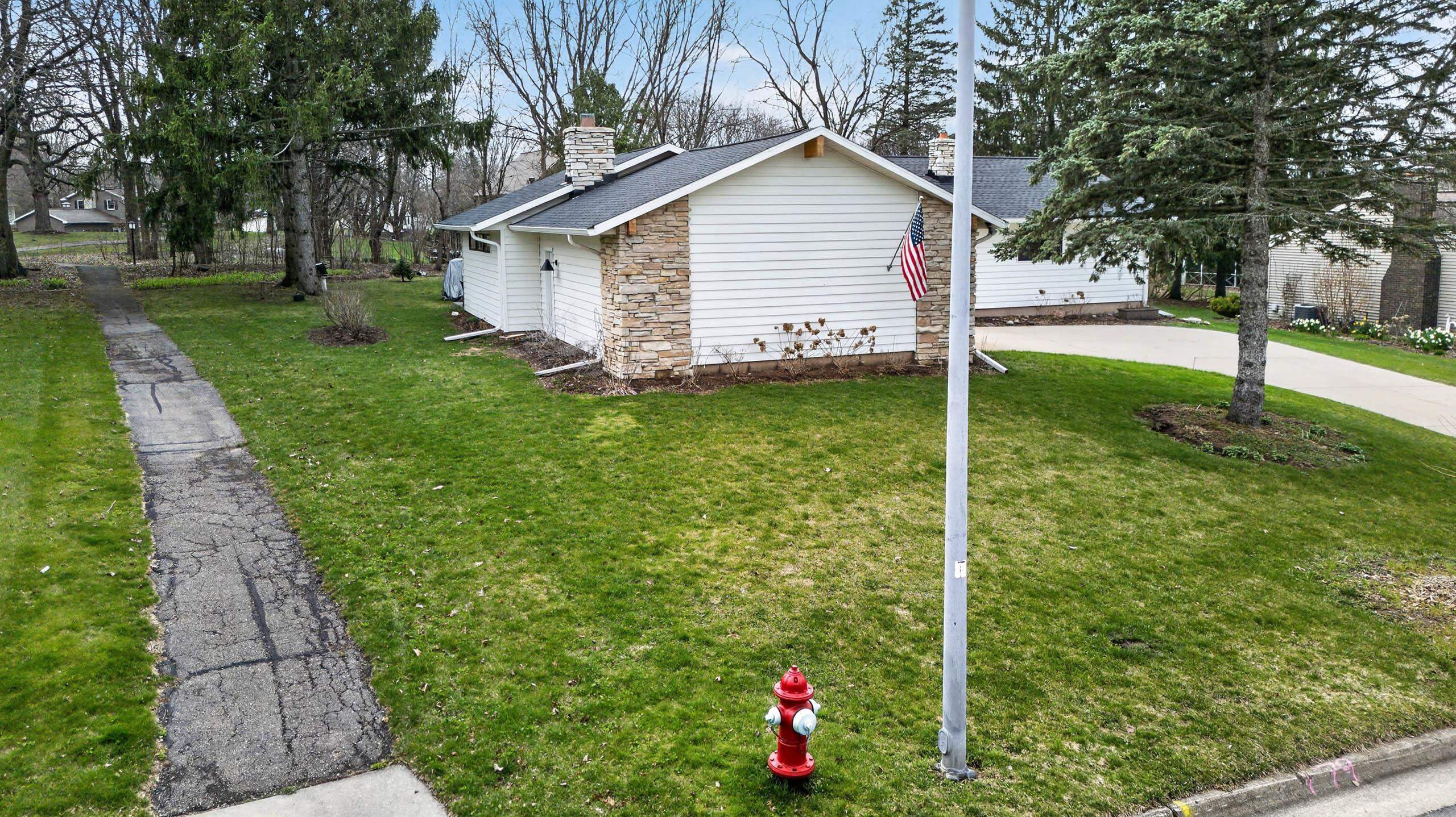 13 Oxwood Circle