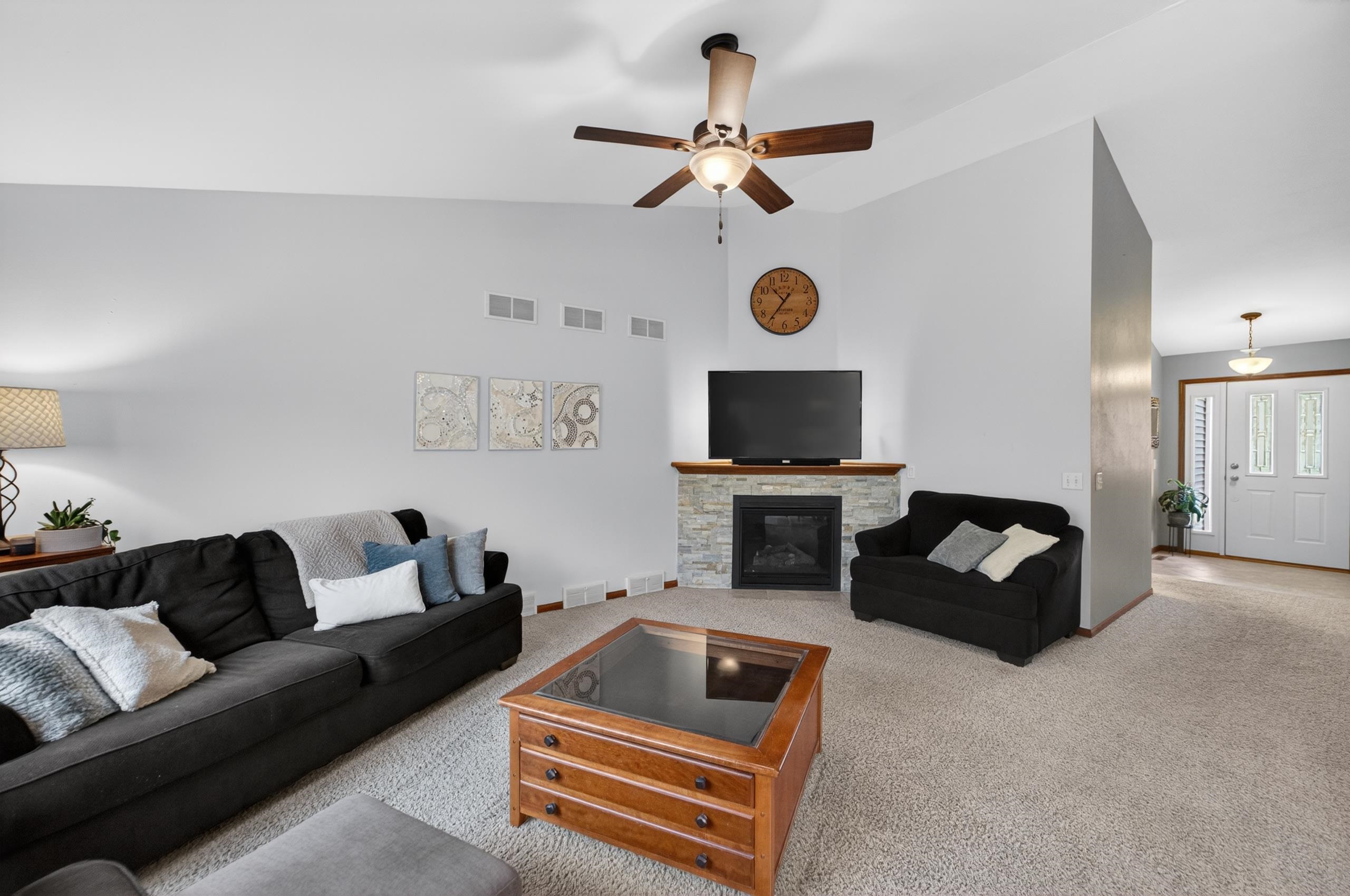 2646 Saw Tooth Drive