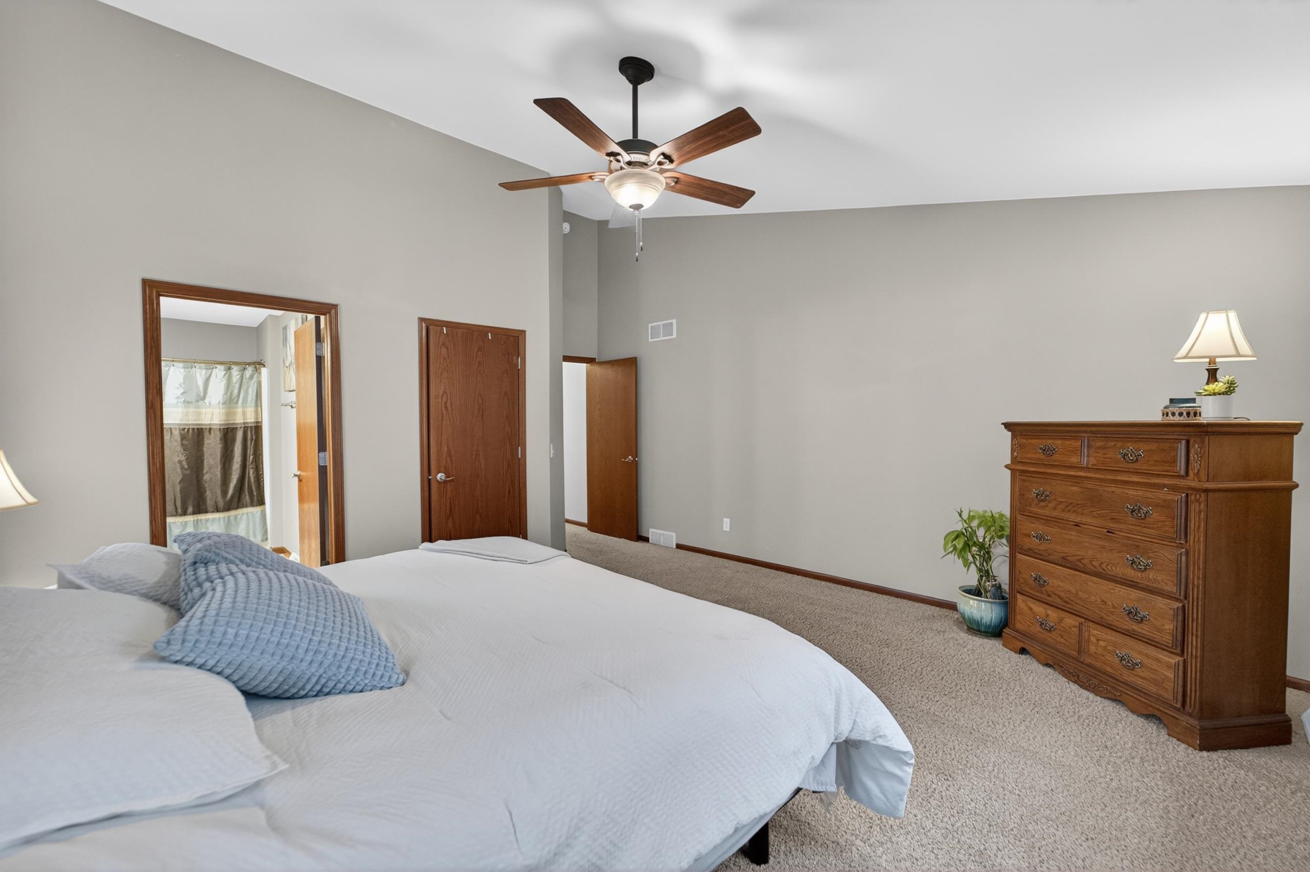 2646 Saw Tooth Drive