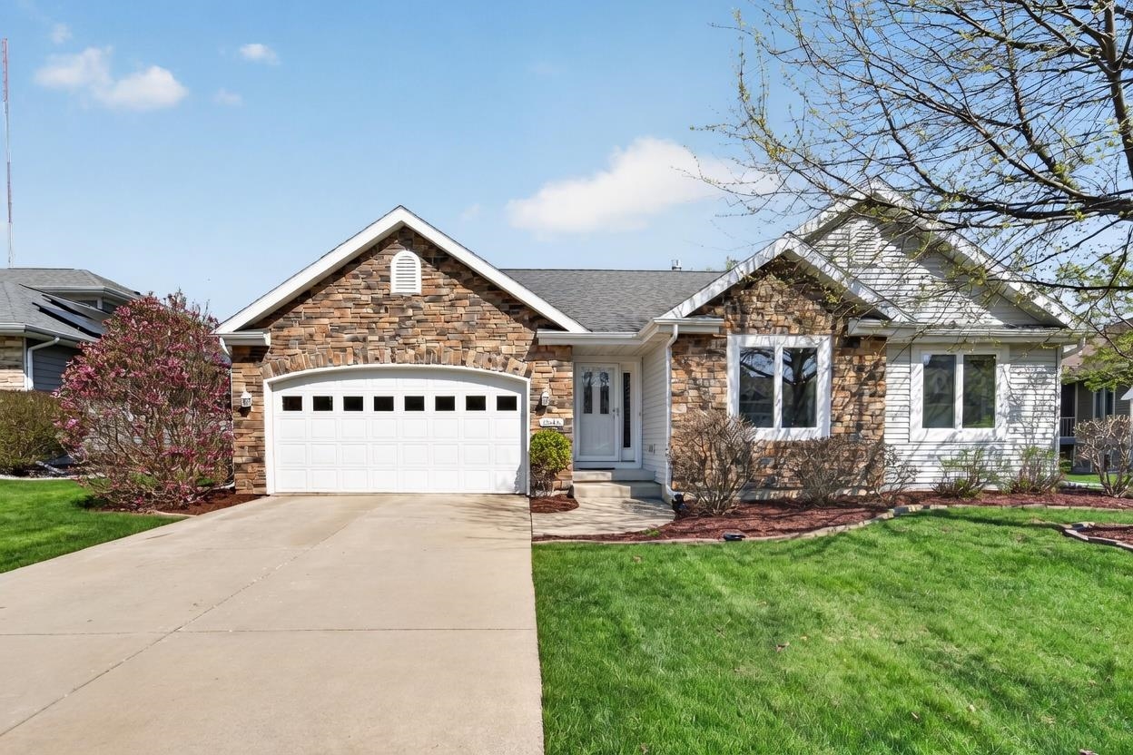 2646 Saw Tooth Drive