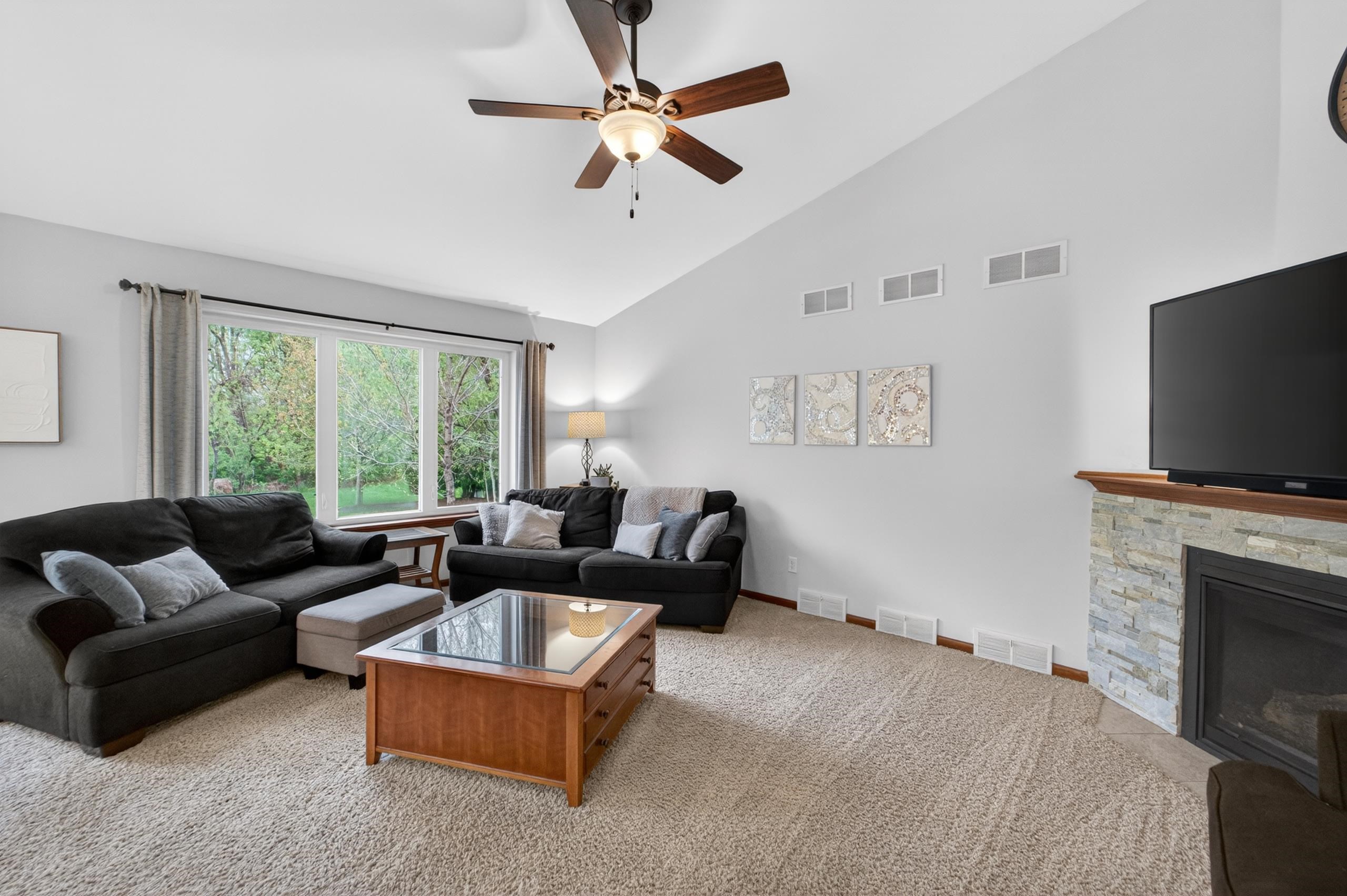 2646 Saw Tooth Drive