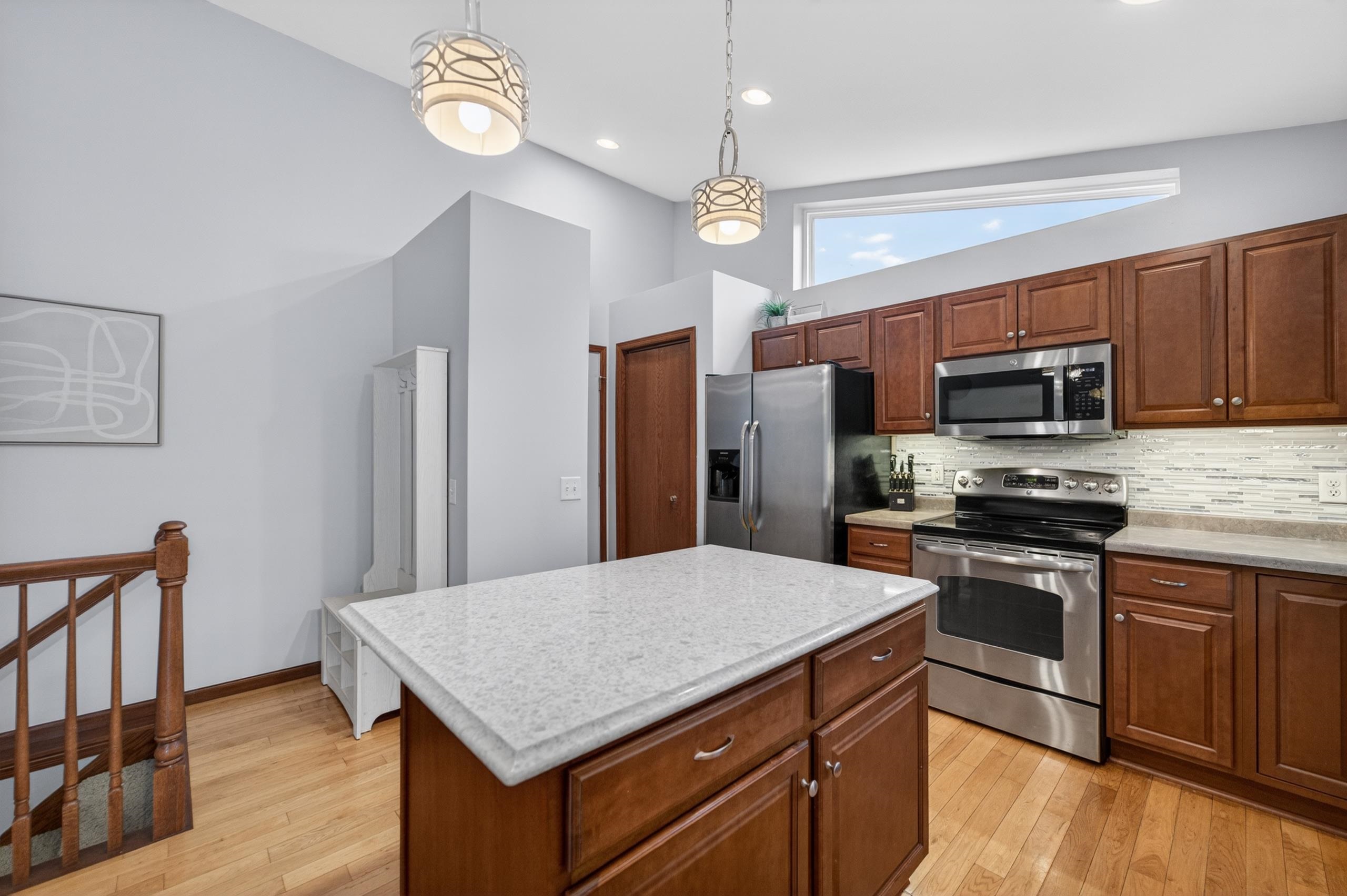 2646 Saw Tooth Drive