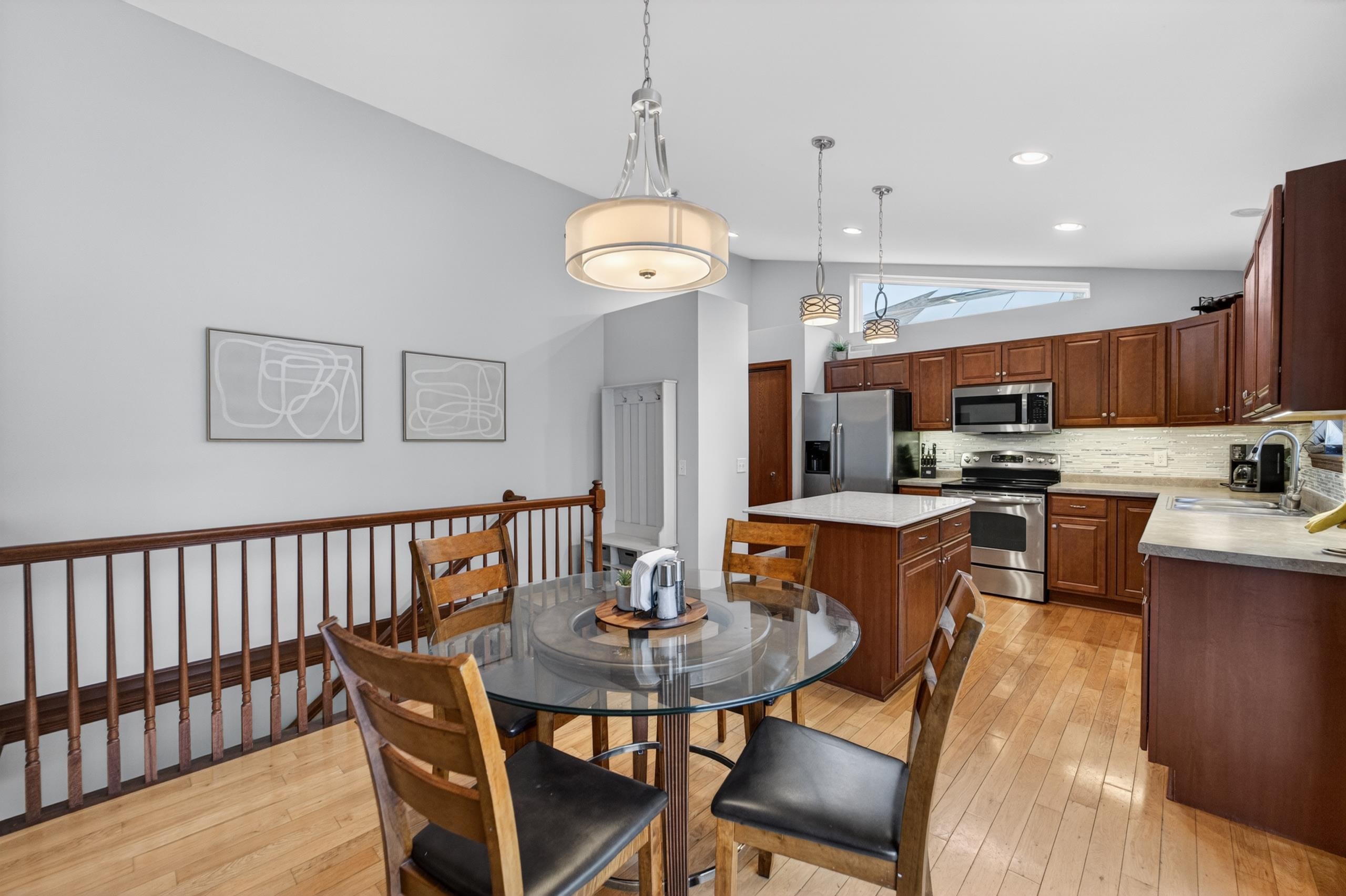 2646 Saw Tooth Drive