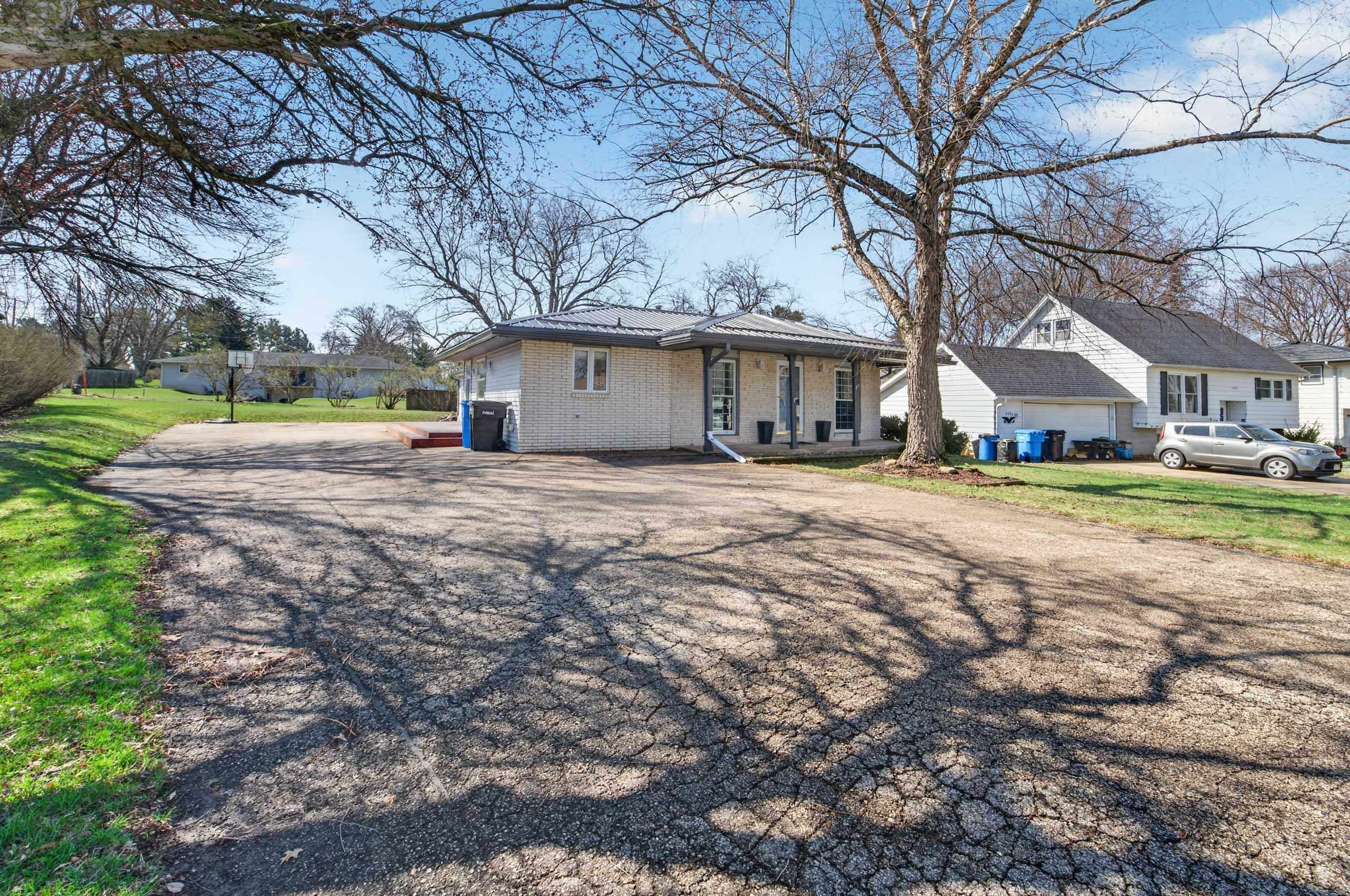 4389 Curry Lane