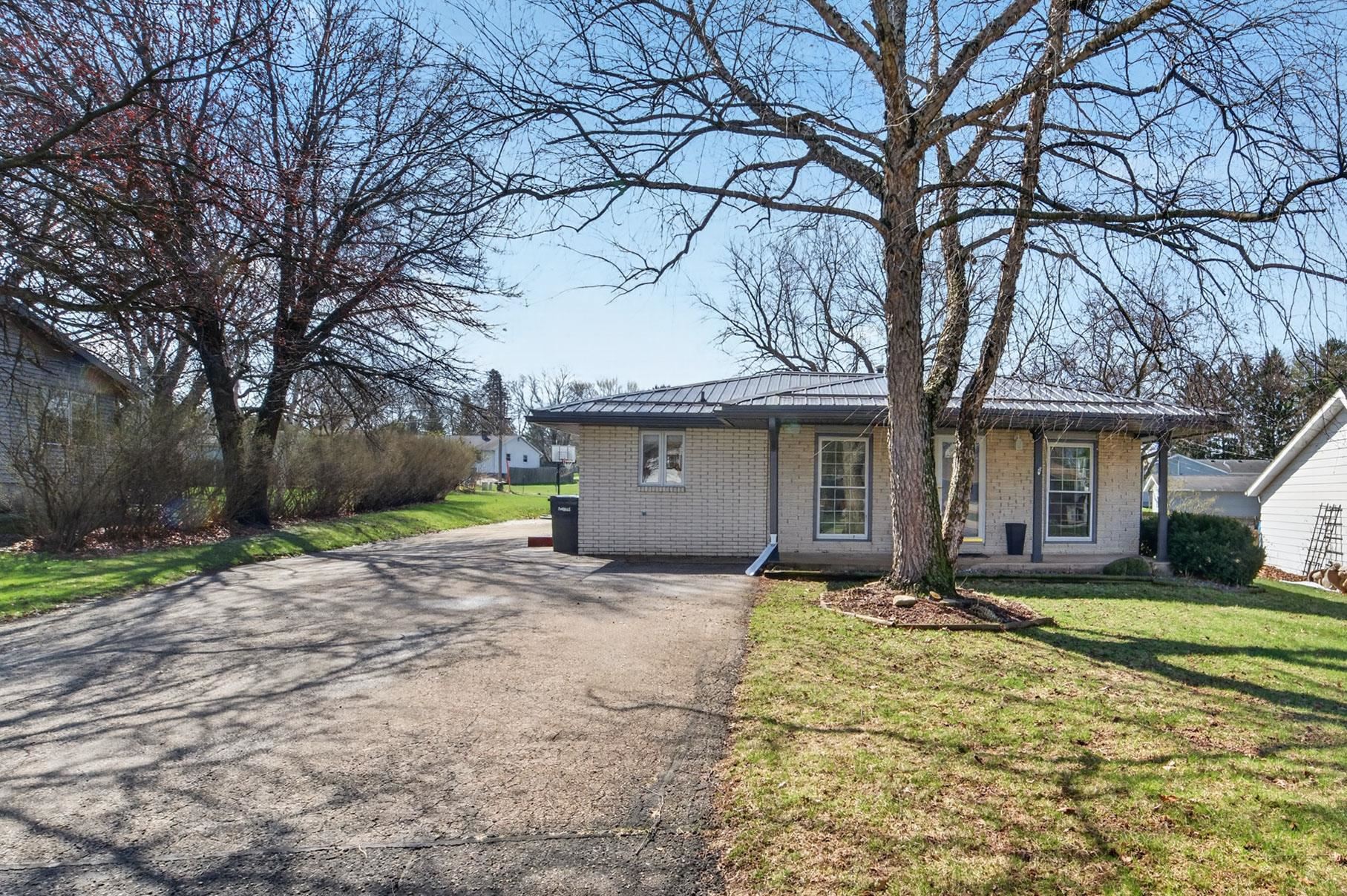 4389 Curry Lane