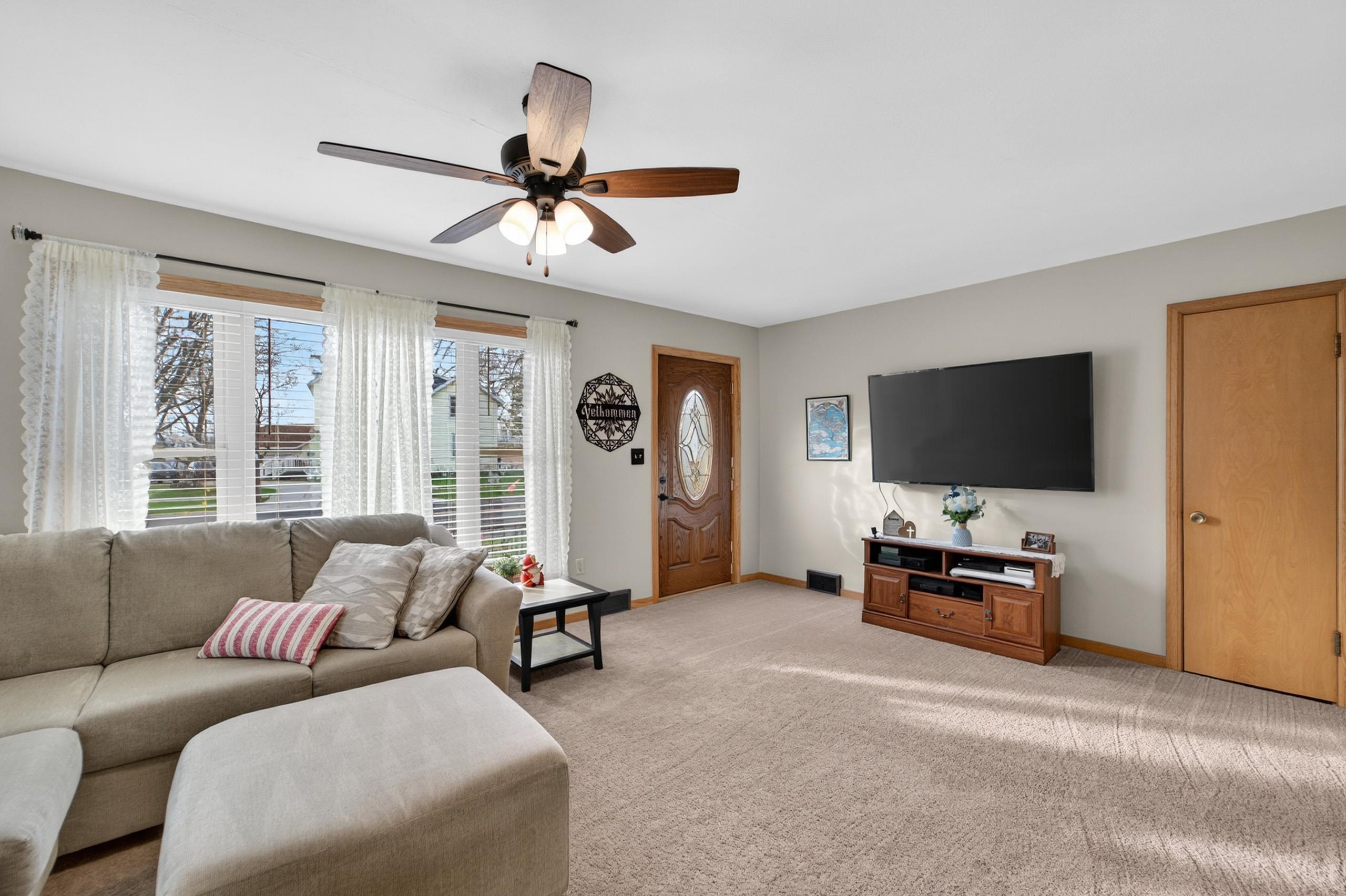 1211 River Drive