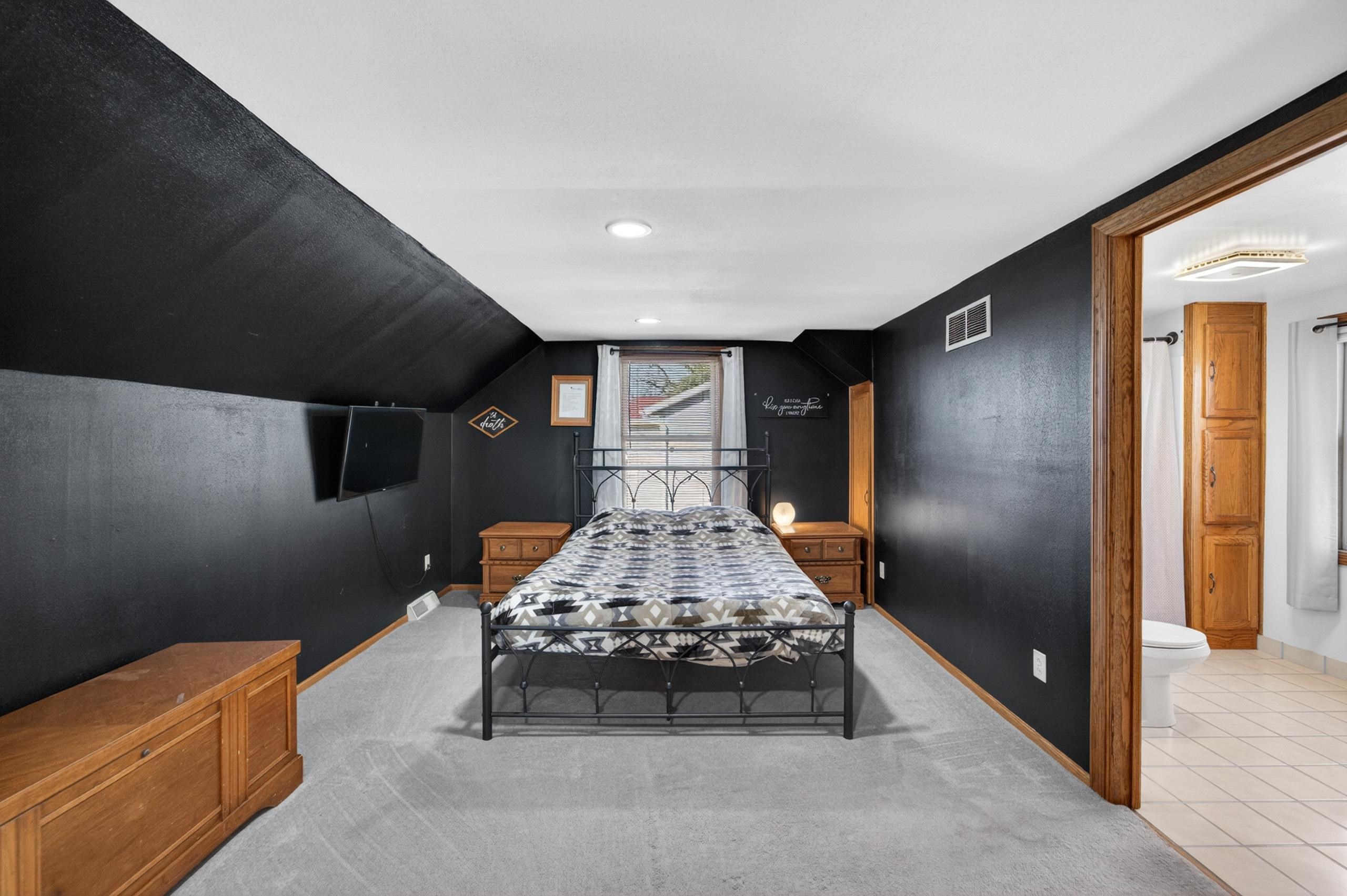 1211 River Drive