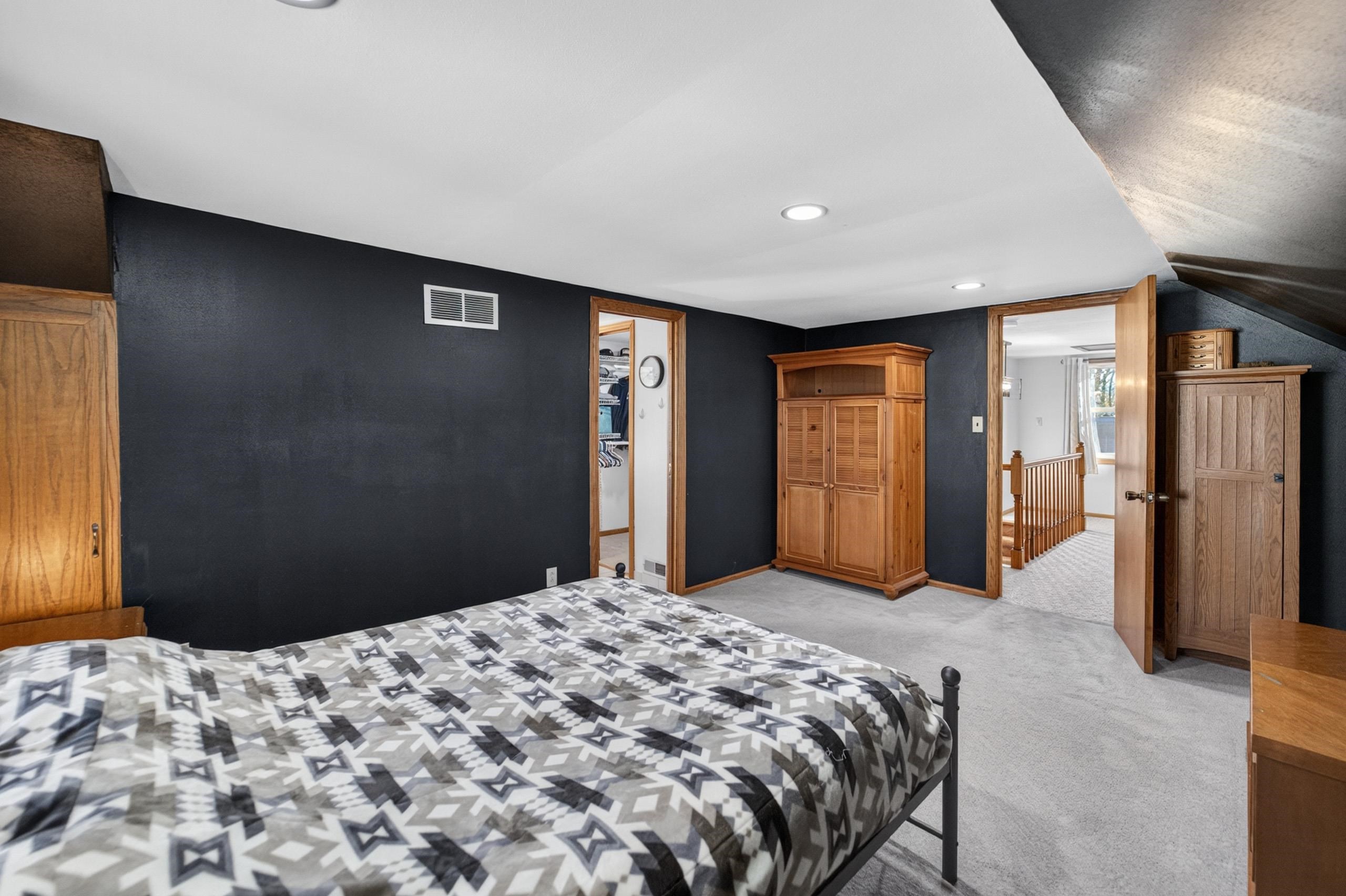 1211 River Drive