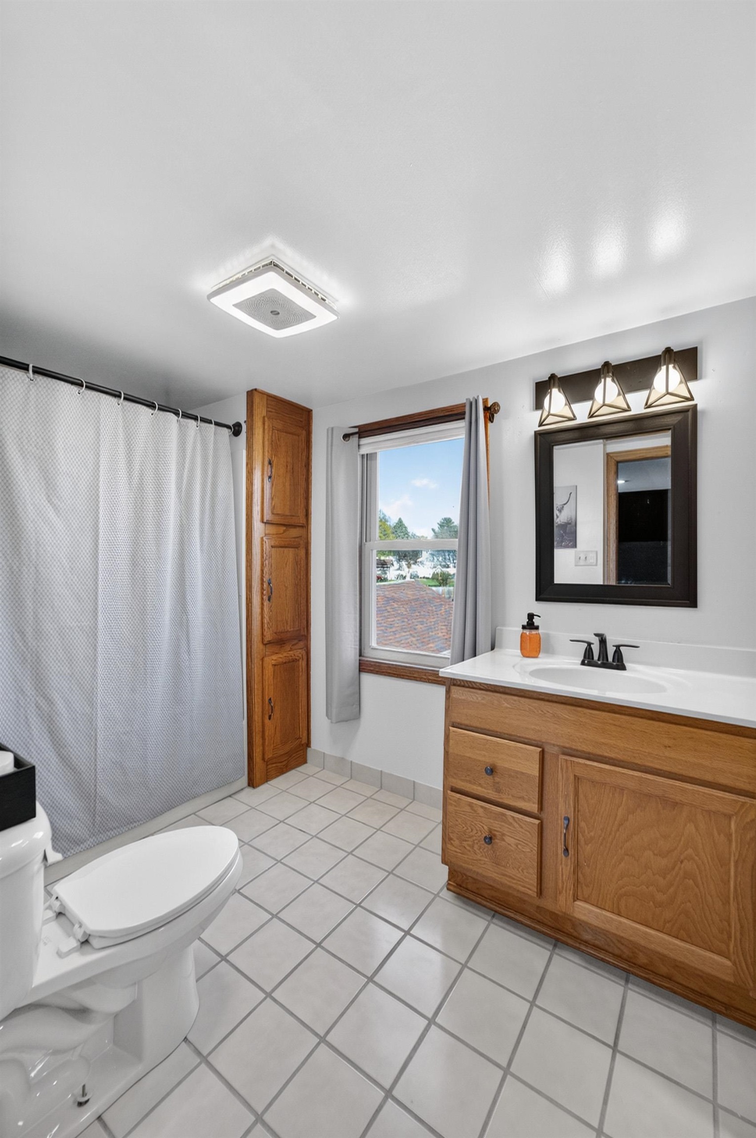 1211 River Drive
