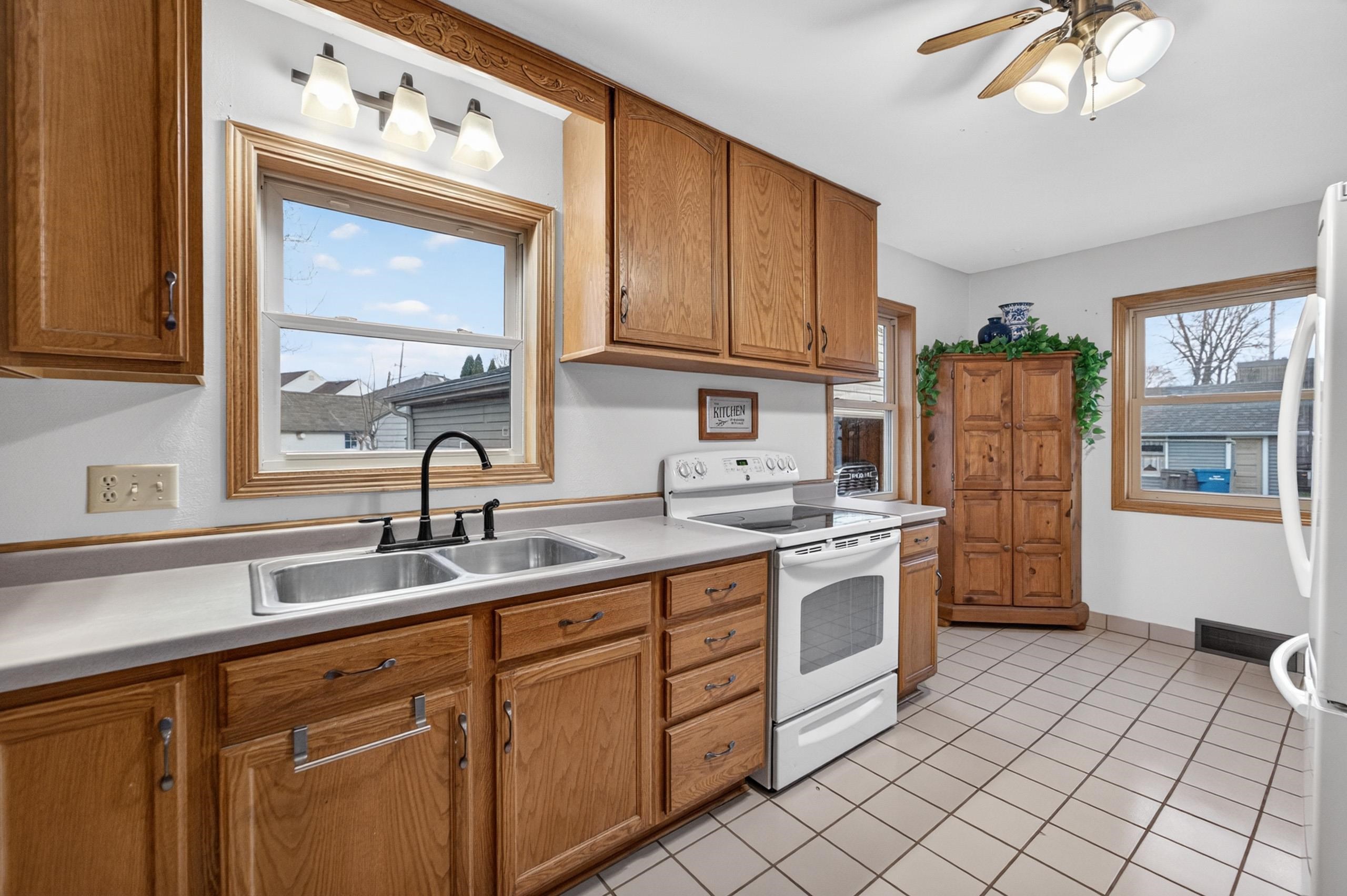 1211 River Drive