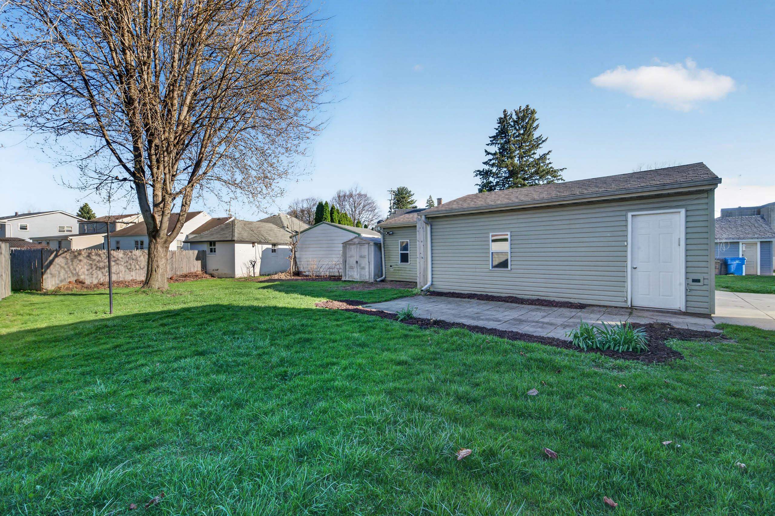 1211 River Drive
