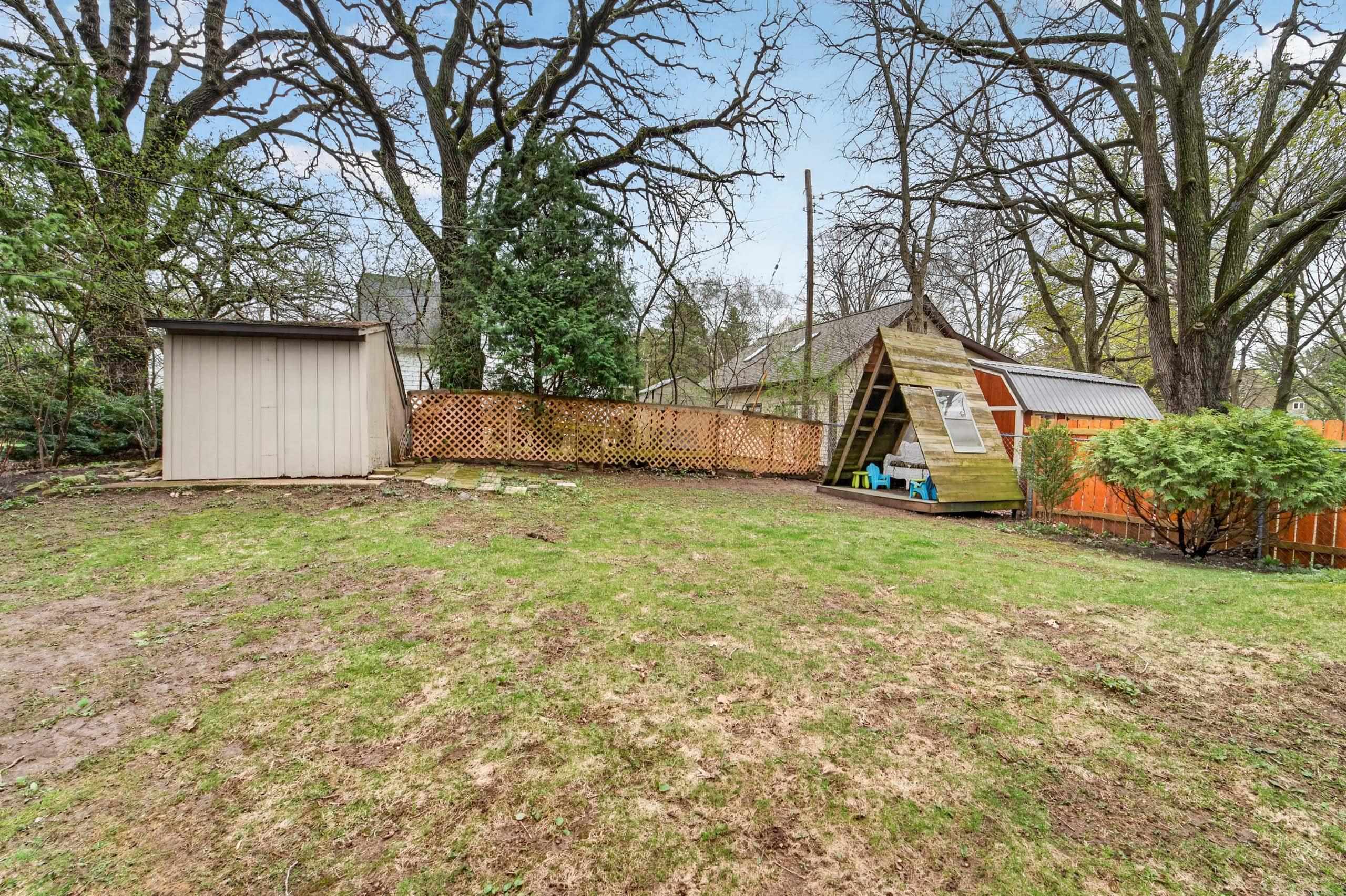 5109 Lake Mendota Drive