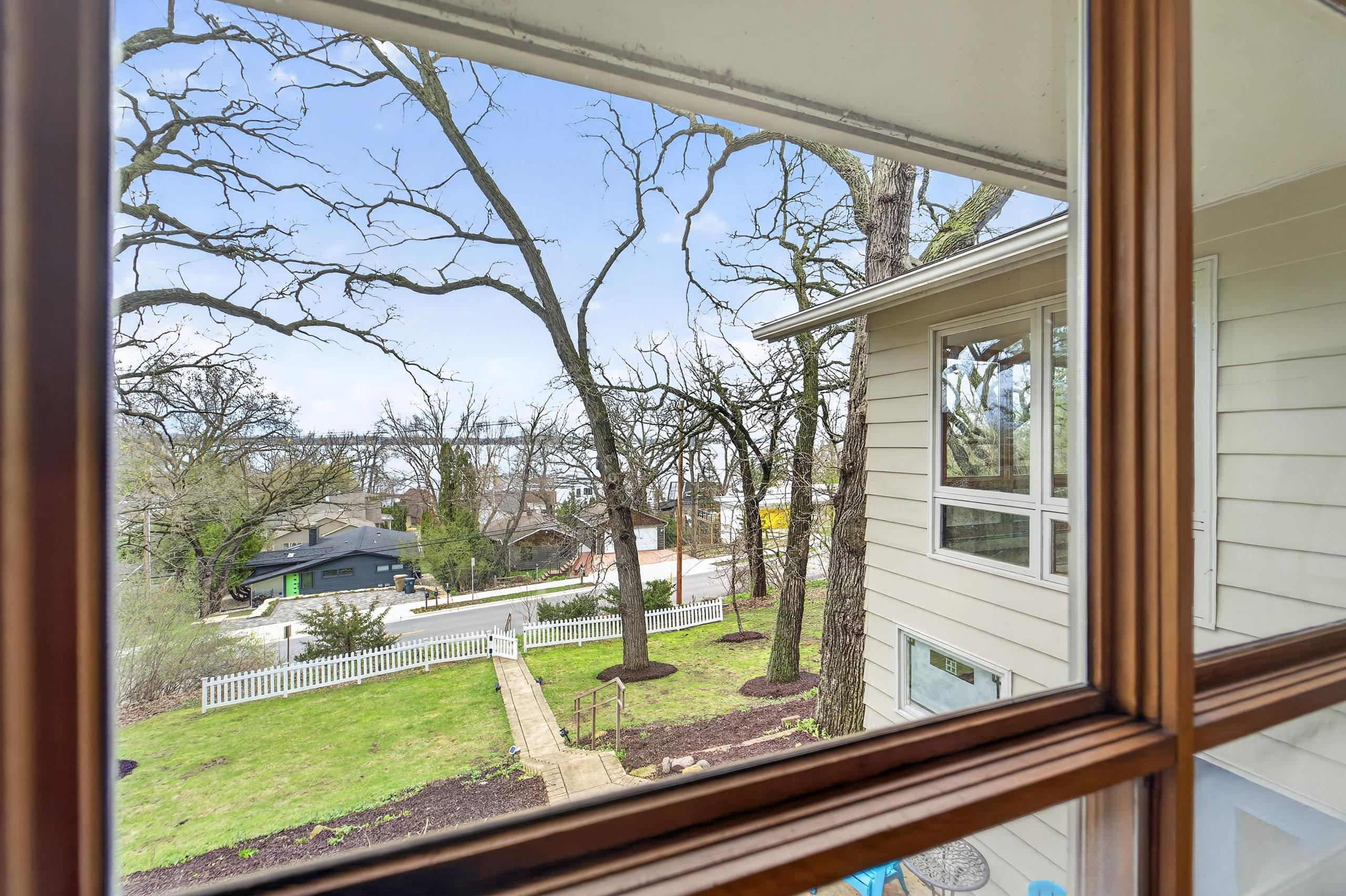 5109 Lake Mendota Drive