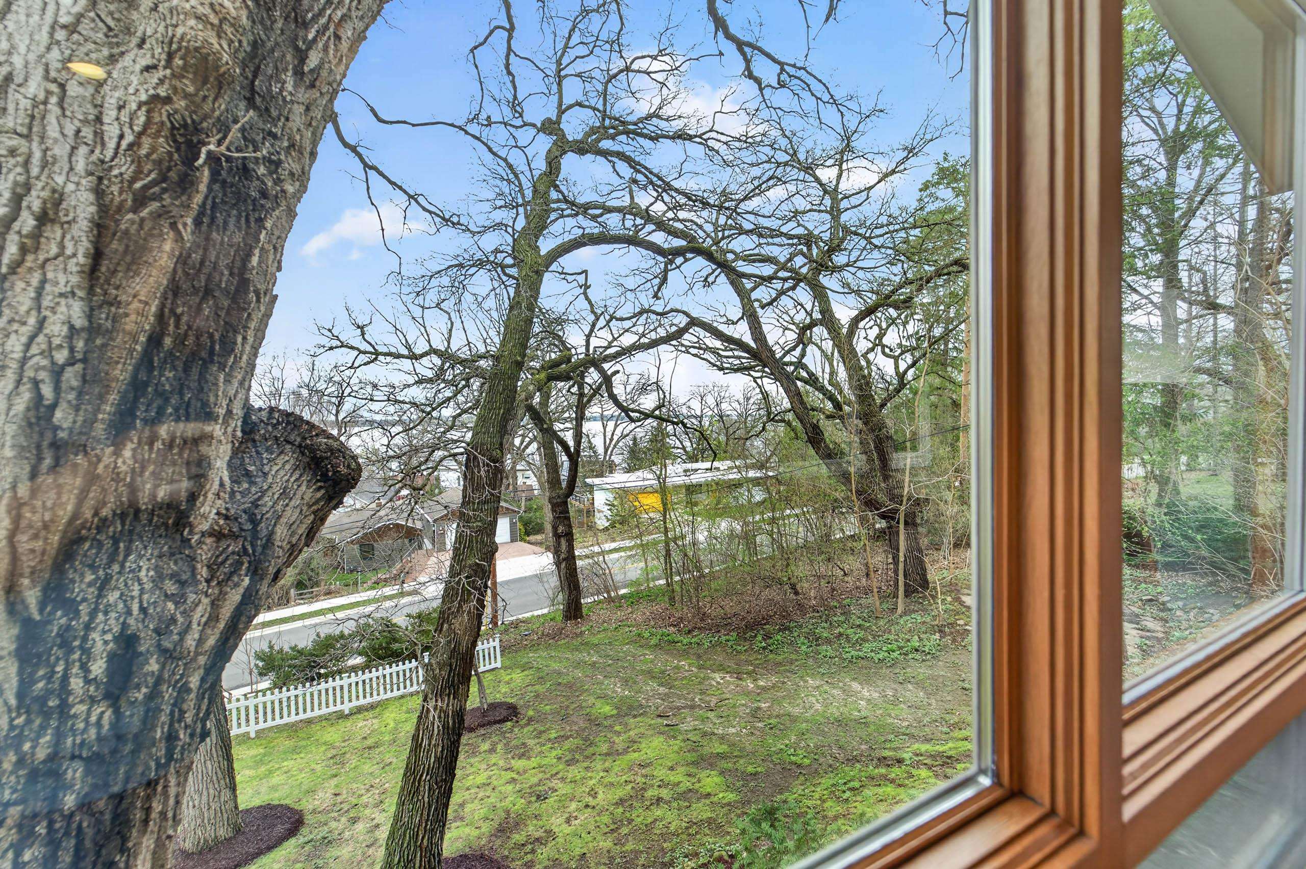 5109 Lake Mendota Drive