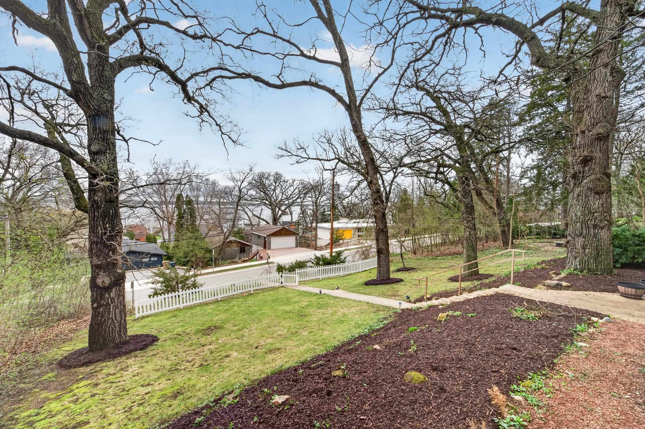 5109 Lake Mendota Drive