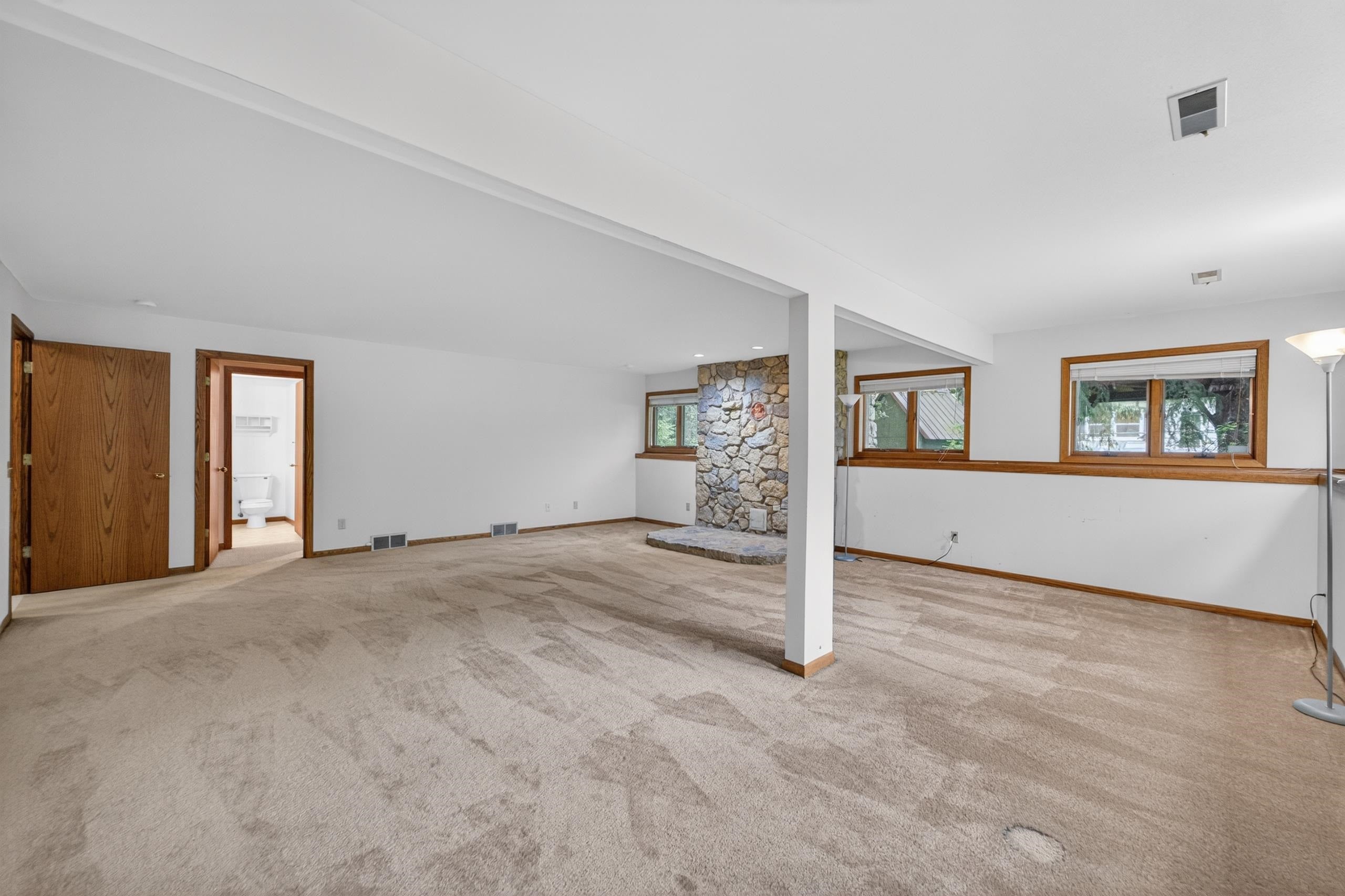 5 Wood Crest Court