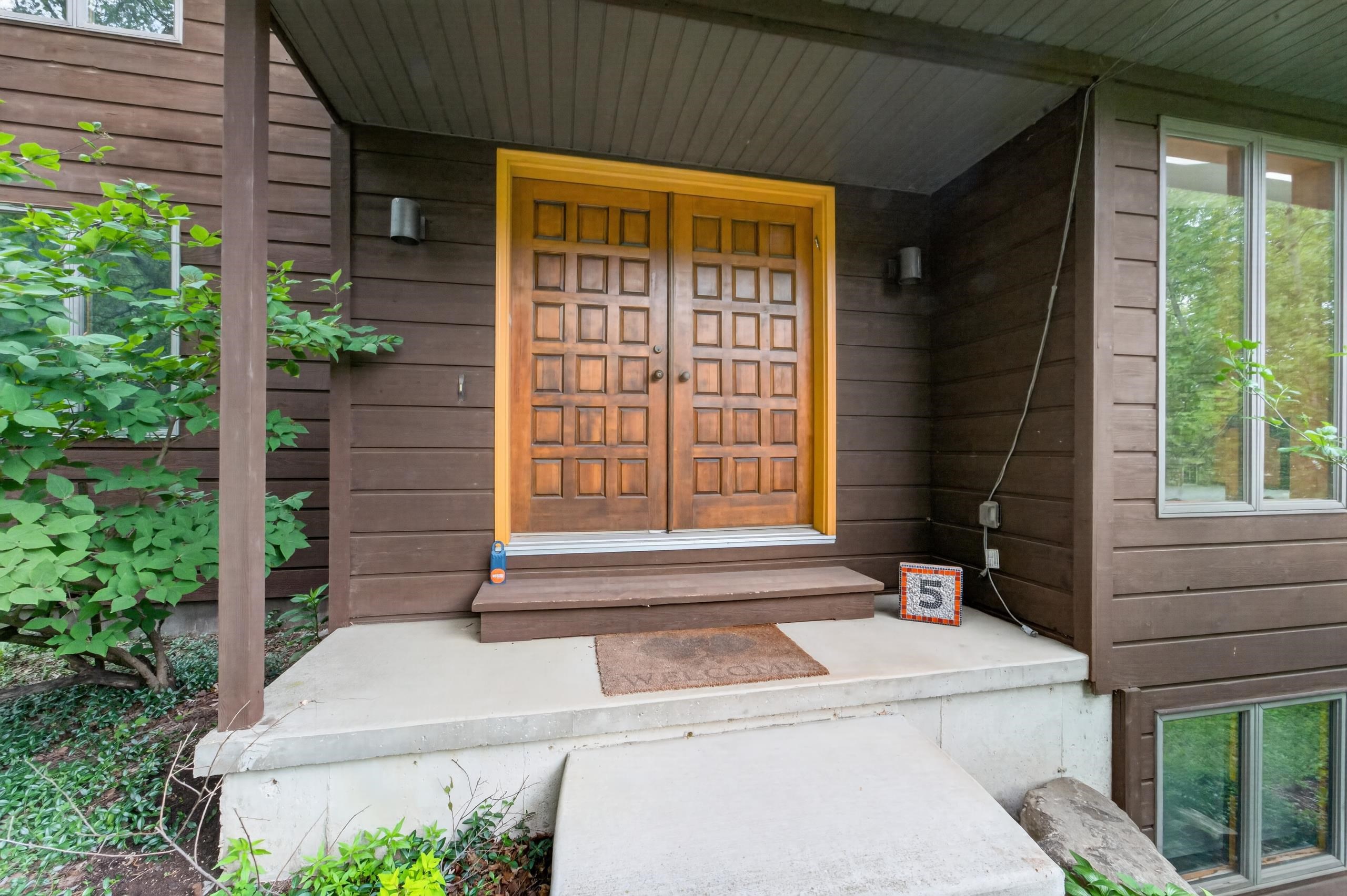 5 Wood Crest Court