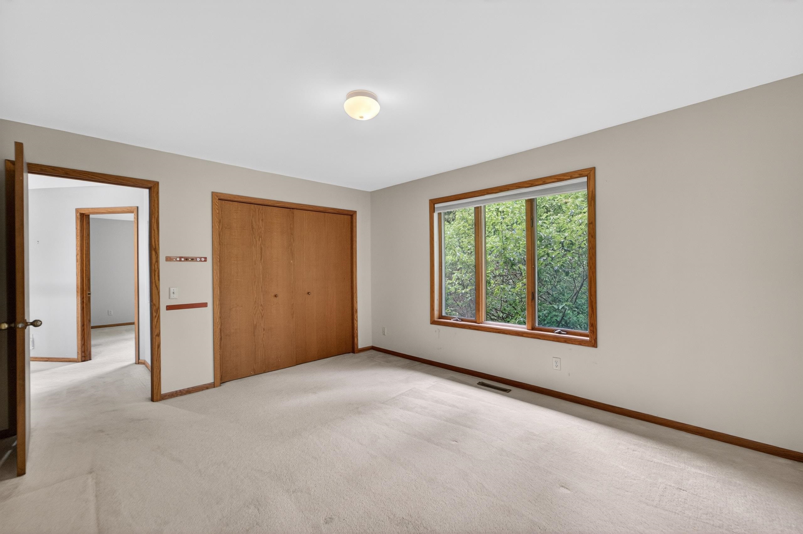 5 Wood Crest Court