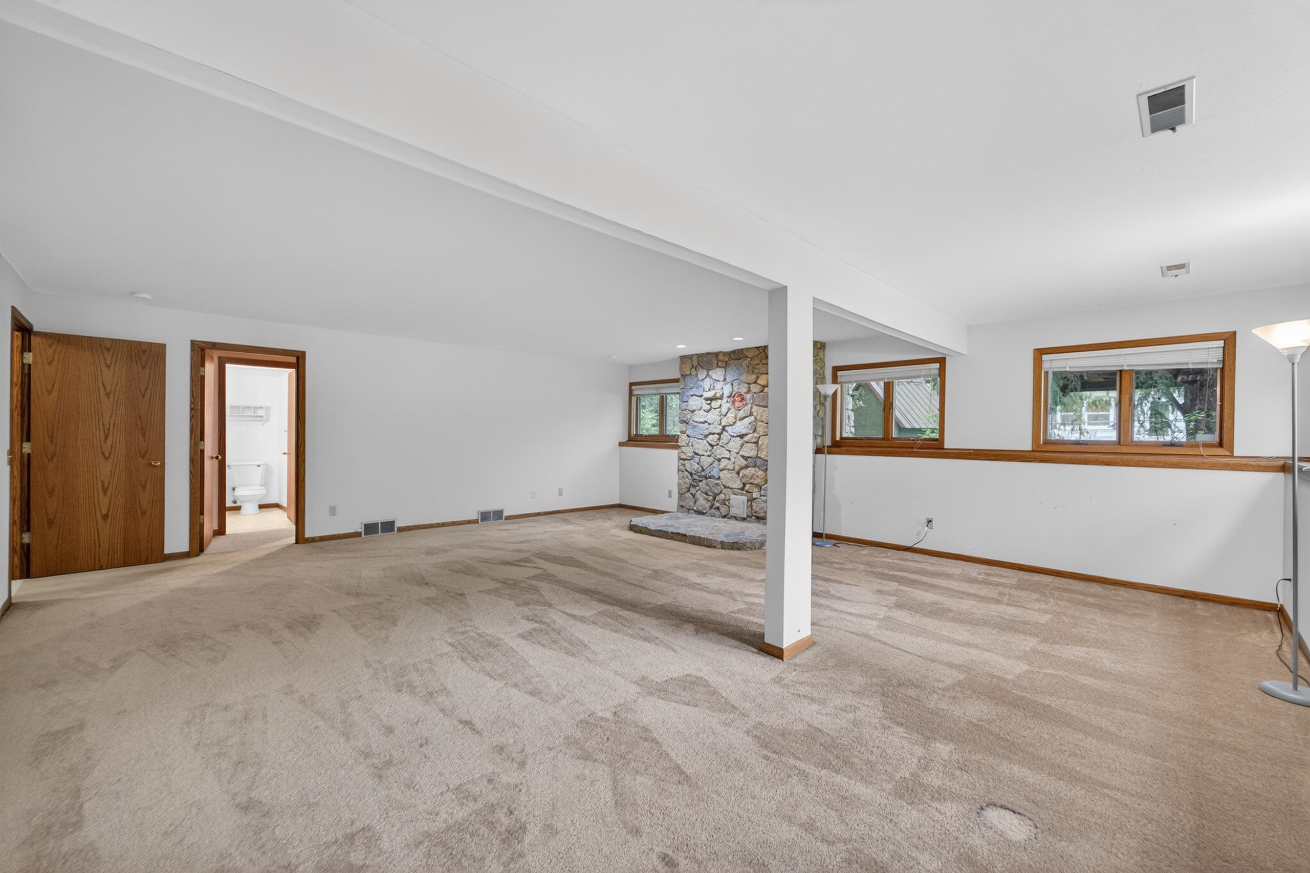 5 Wood Crest Court