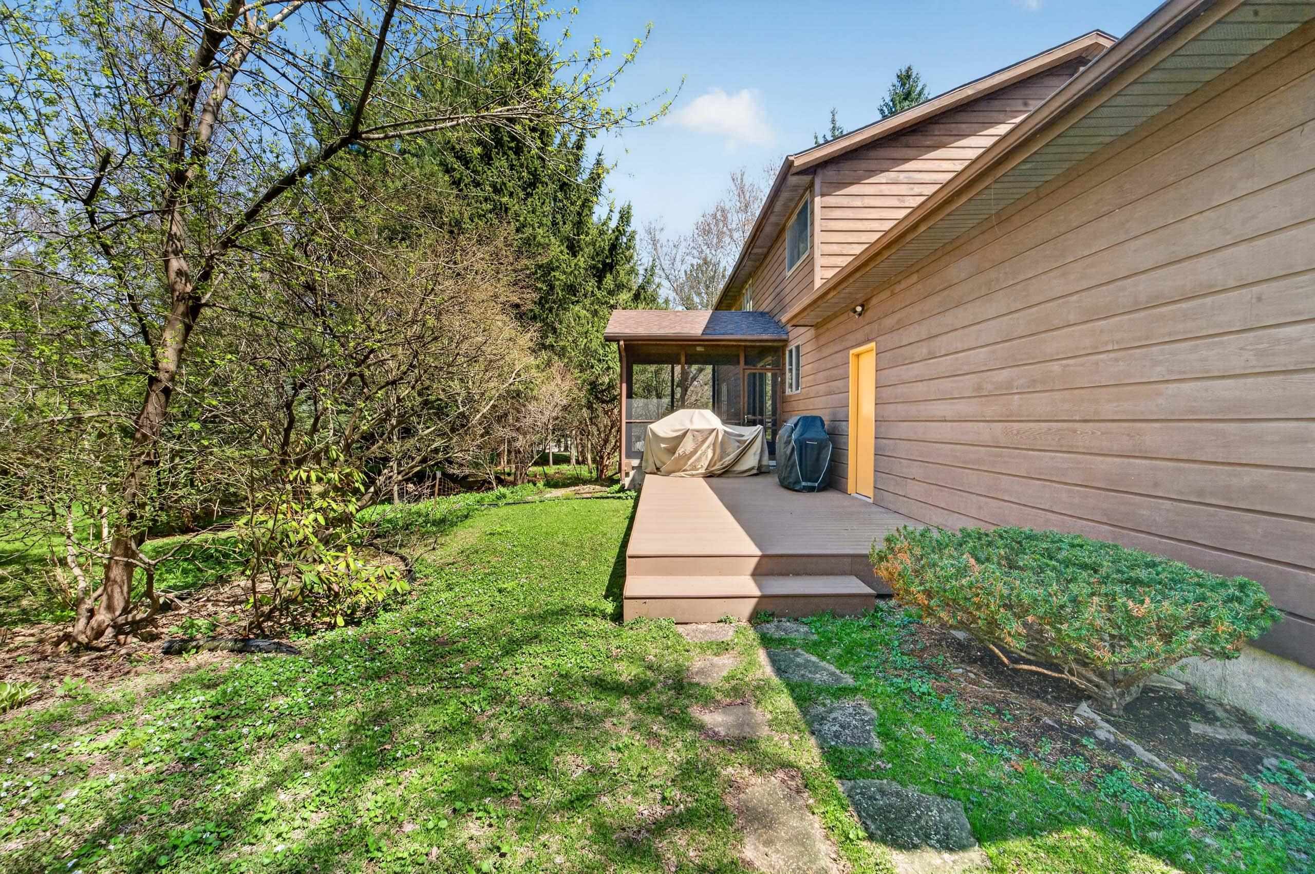 5 Wood Crest Court
