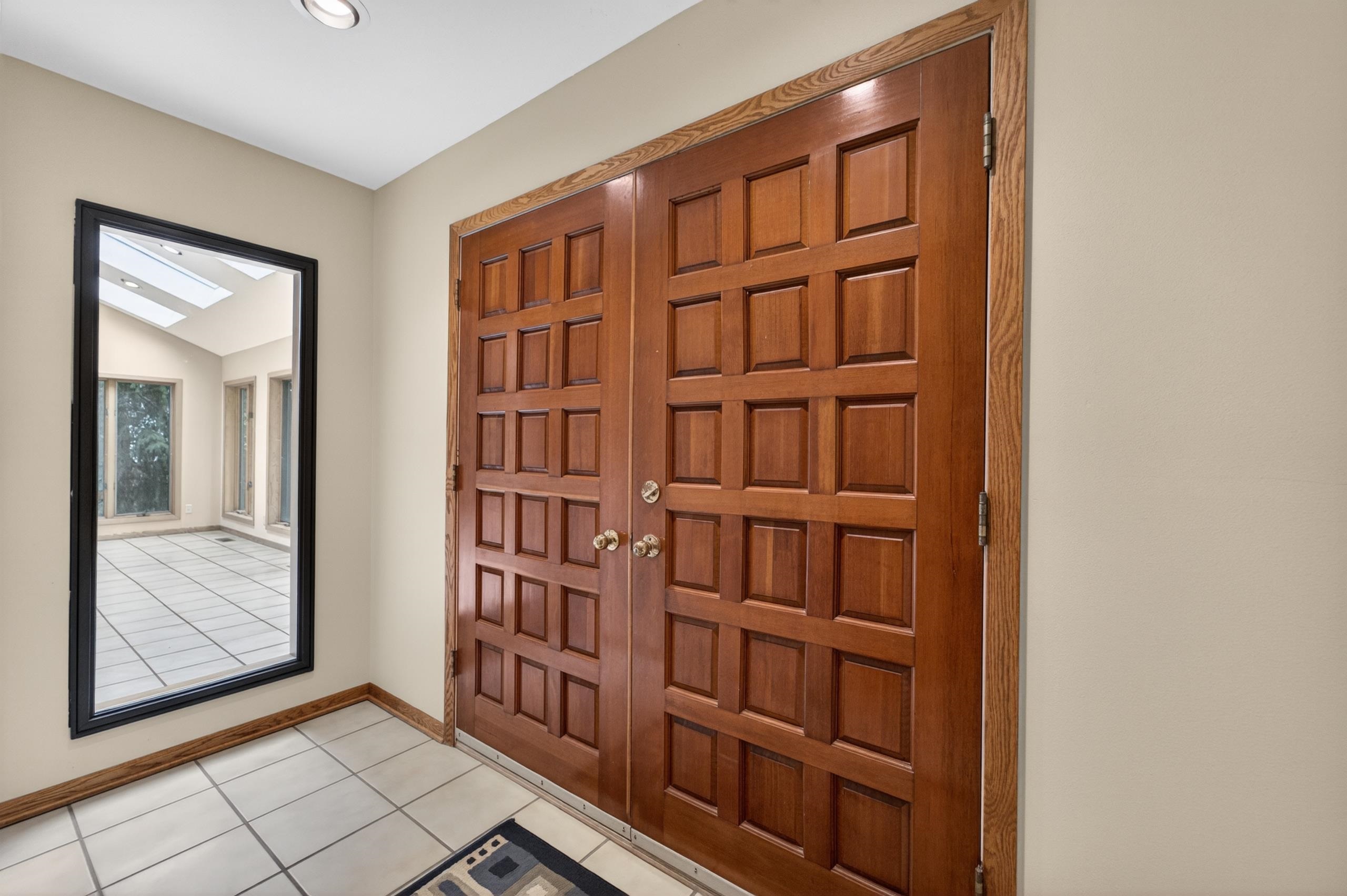 5 Wood Crest Court