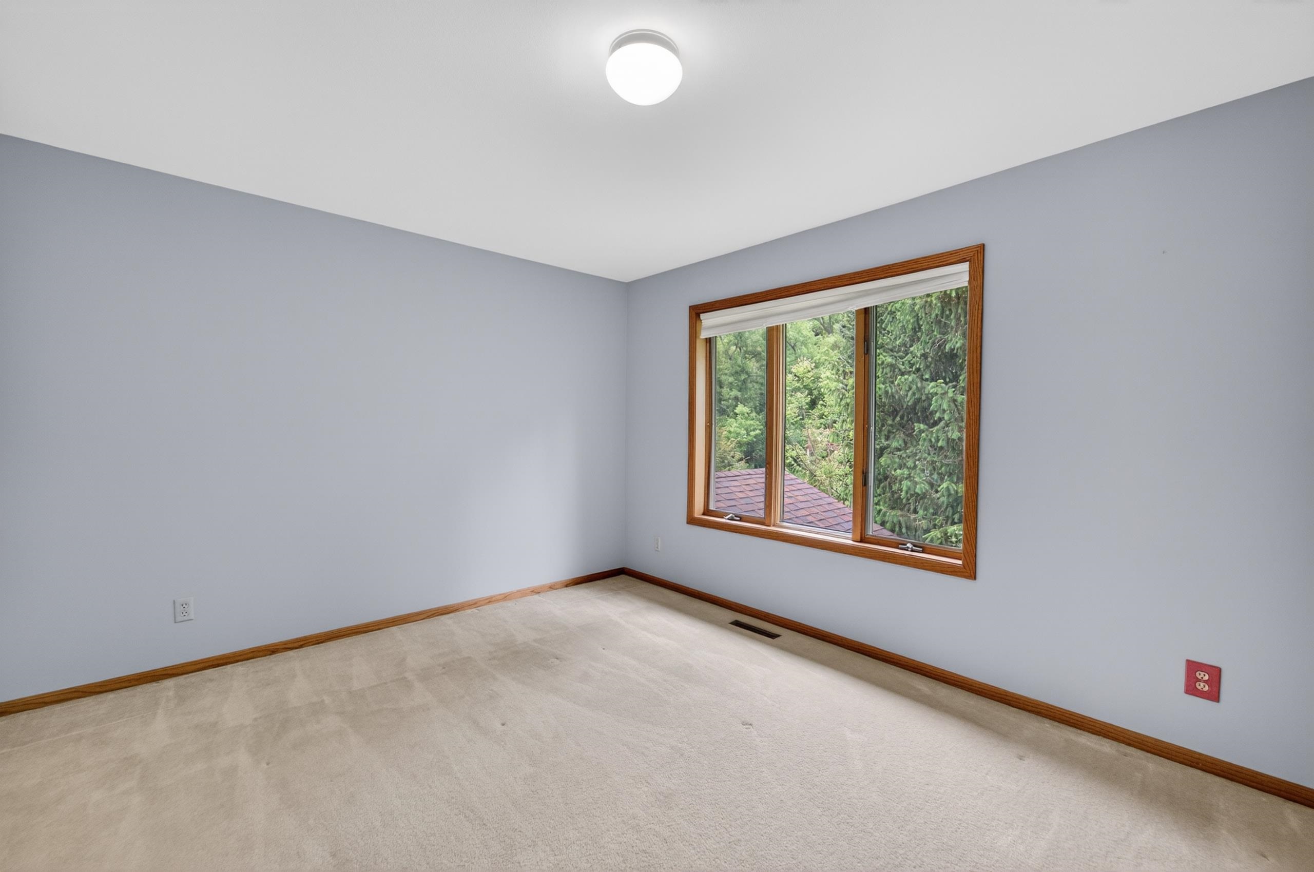 5 Wood Crest Court