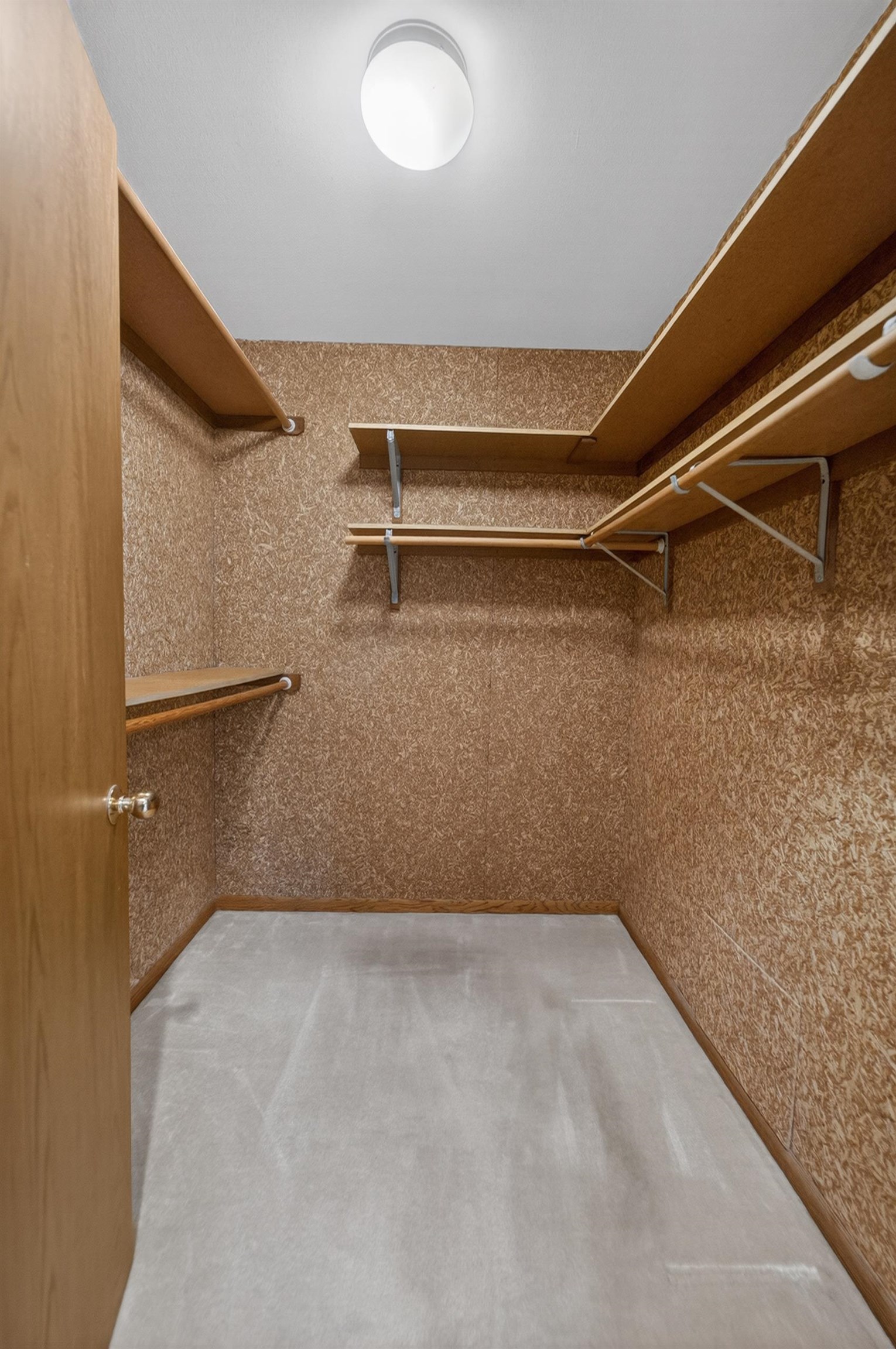 5 Wood Crest Court